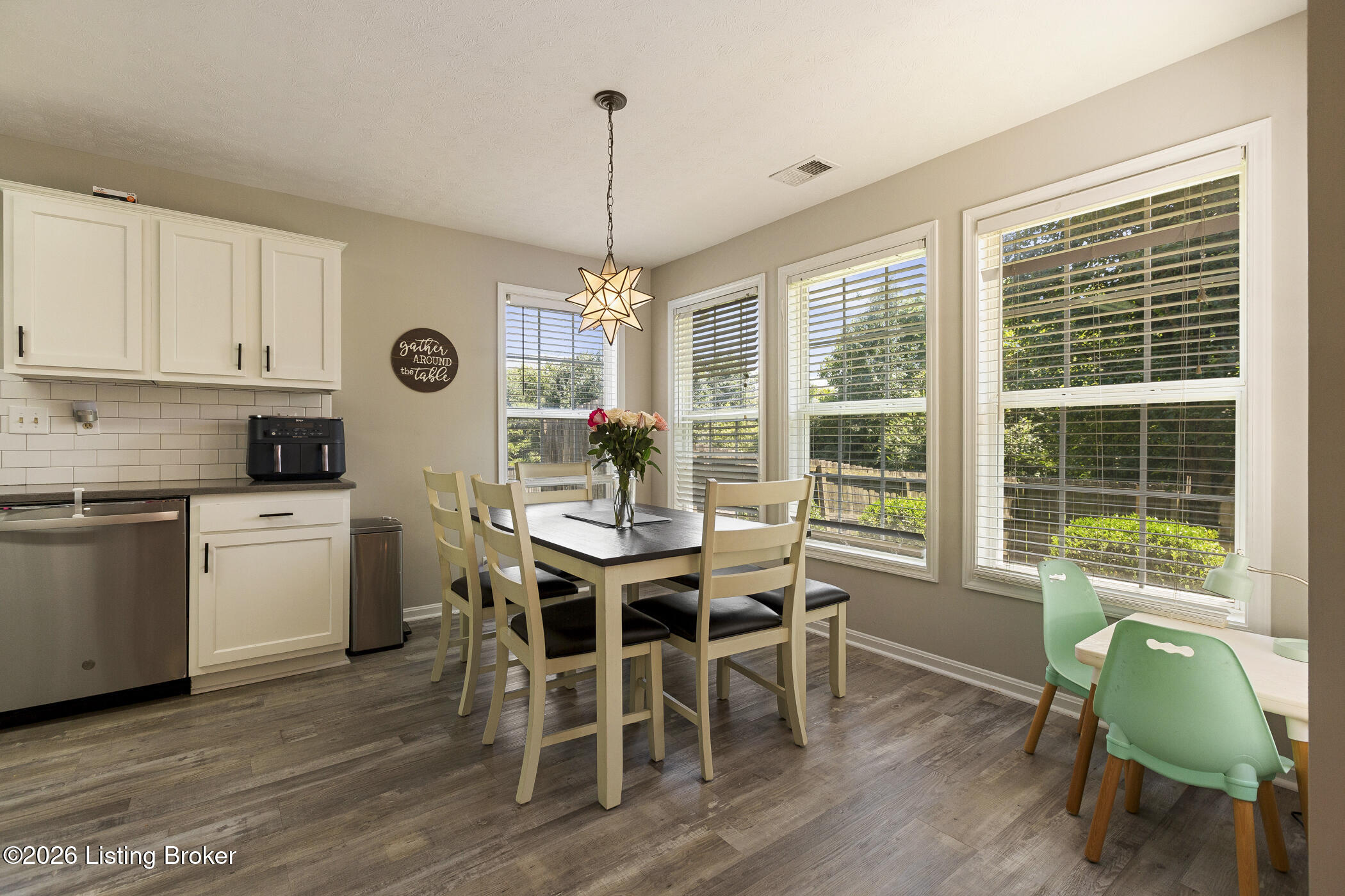 1208 Beckley Hills Ct Property Photo 6