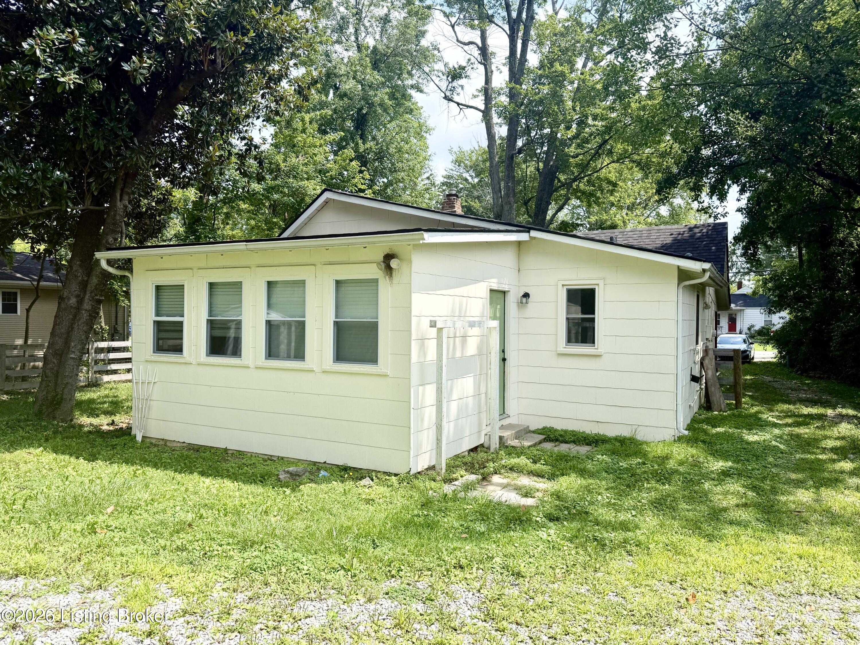 406 Evergreen Rd Property Photo 10