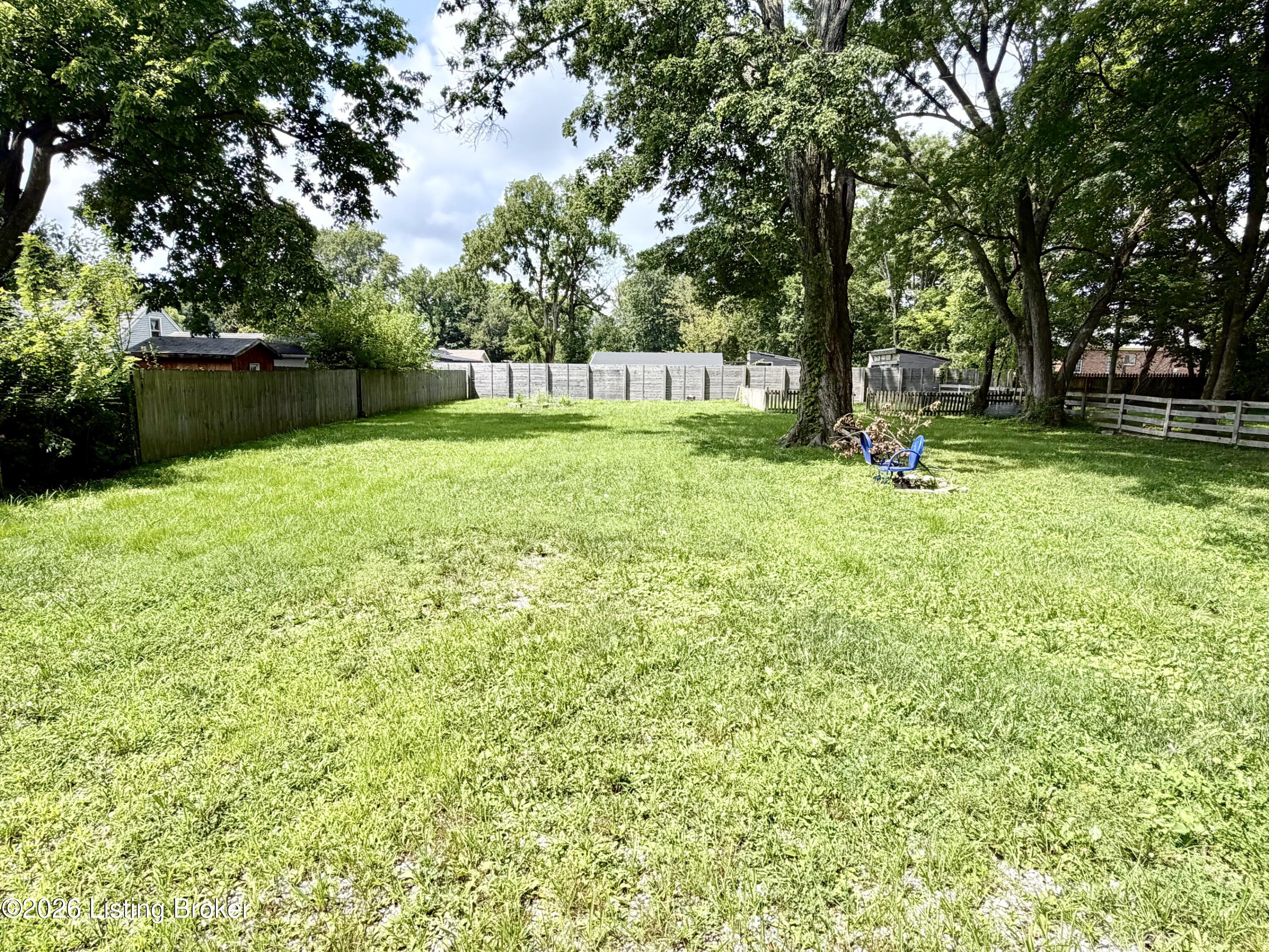 406 Evergreen Rd Property Photo 11