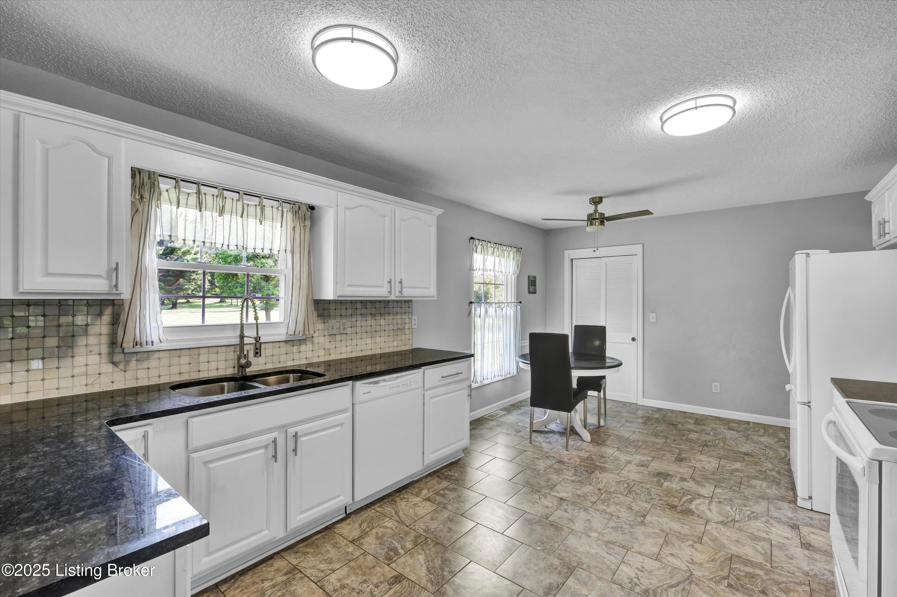 4612 Glenarm Rd Property Photo 13