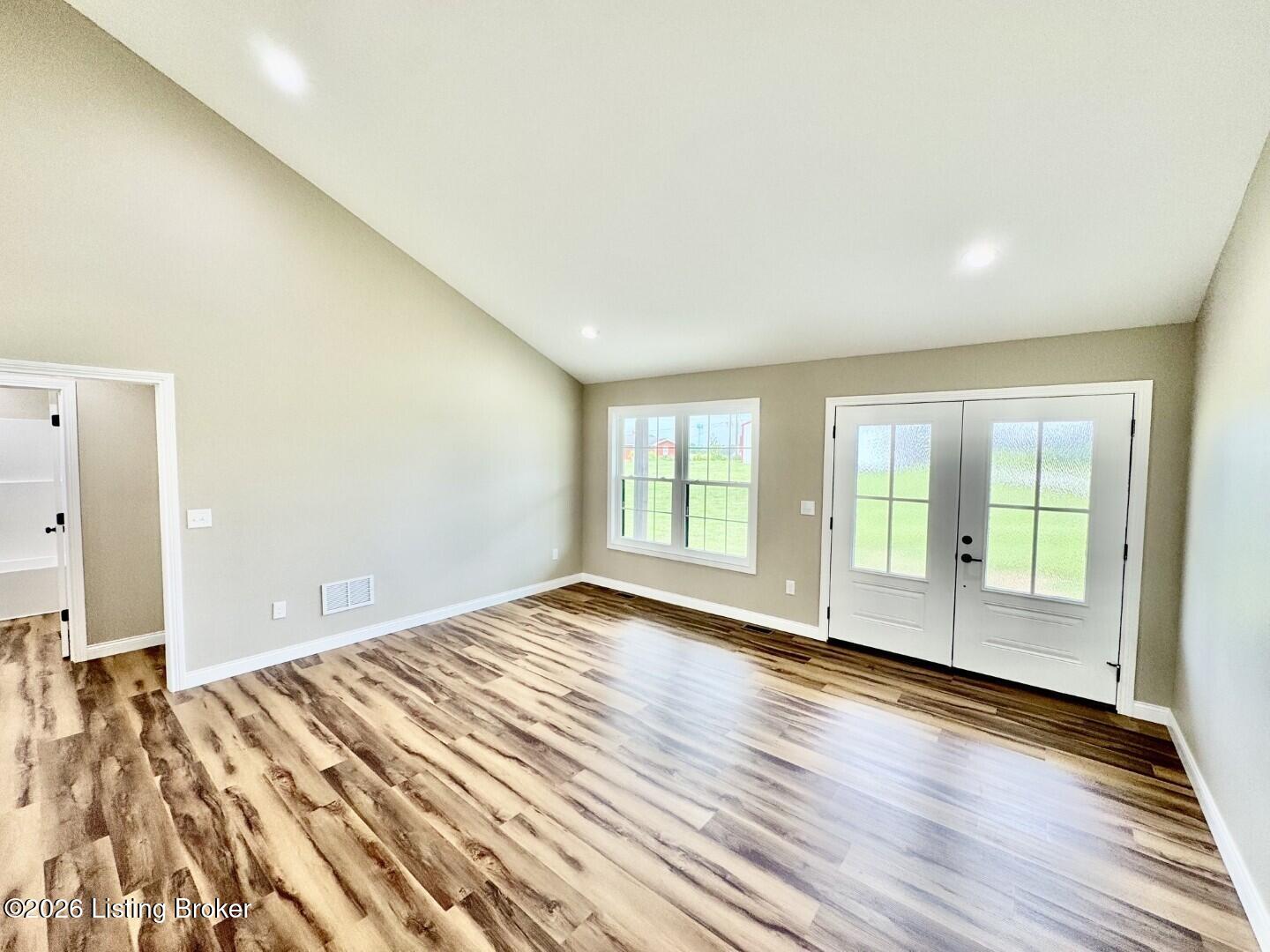 100 Foster Ln Property Photo 10