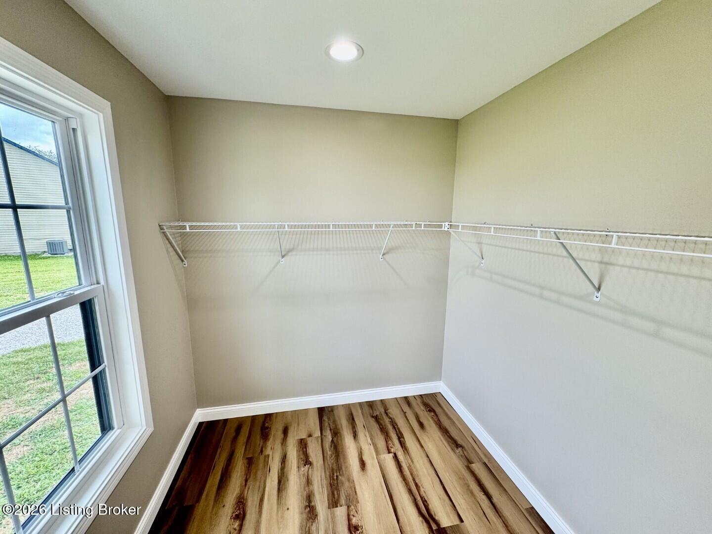 100 Foster Ln Property Photo 16