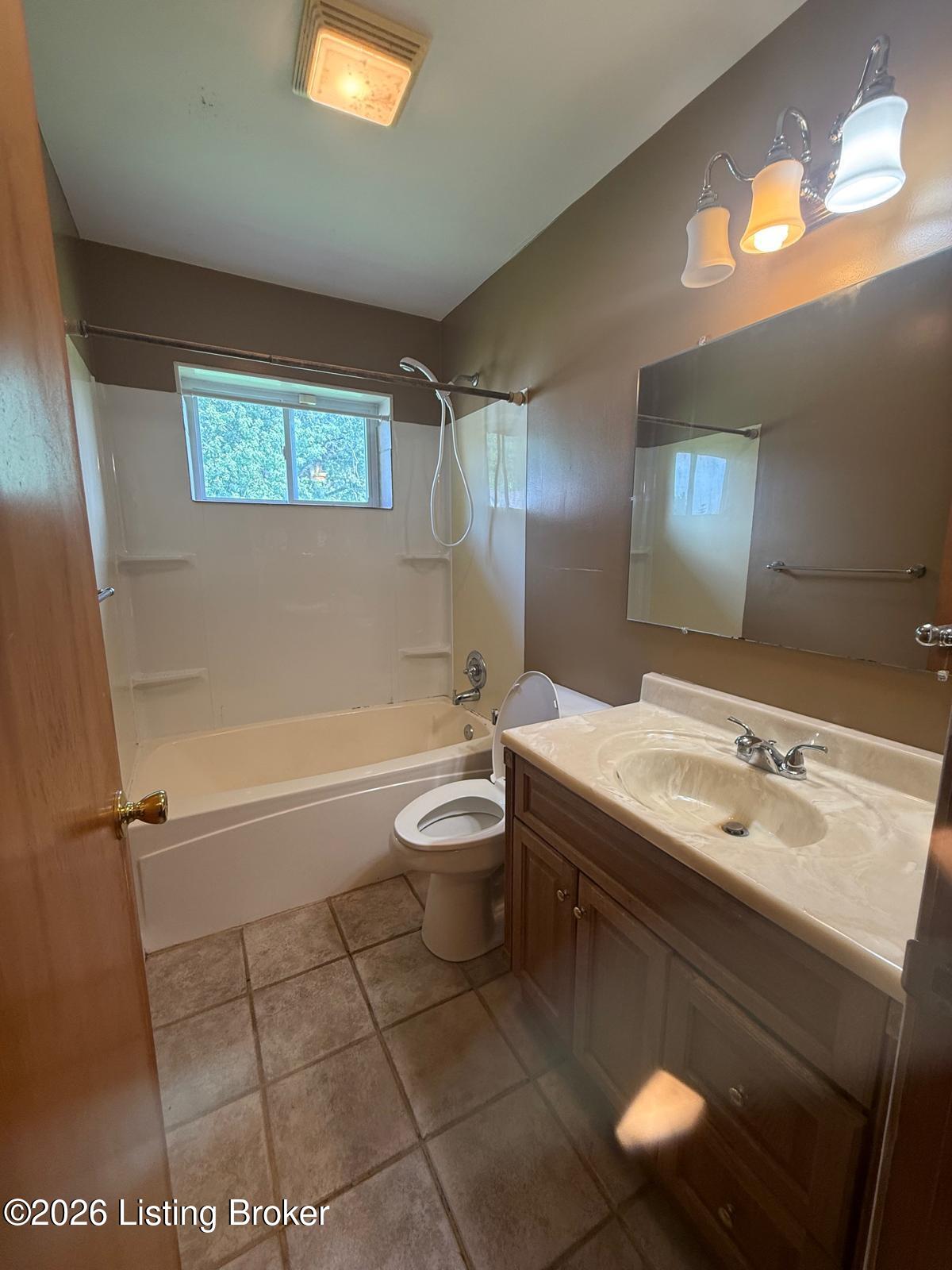 5411 Fennel Ct Property Photo 5