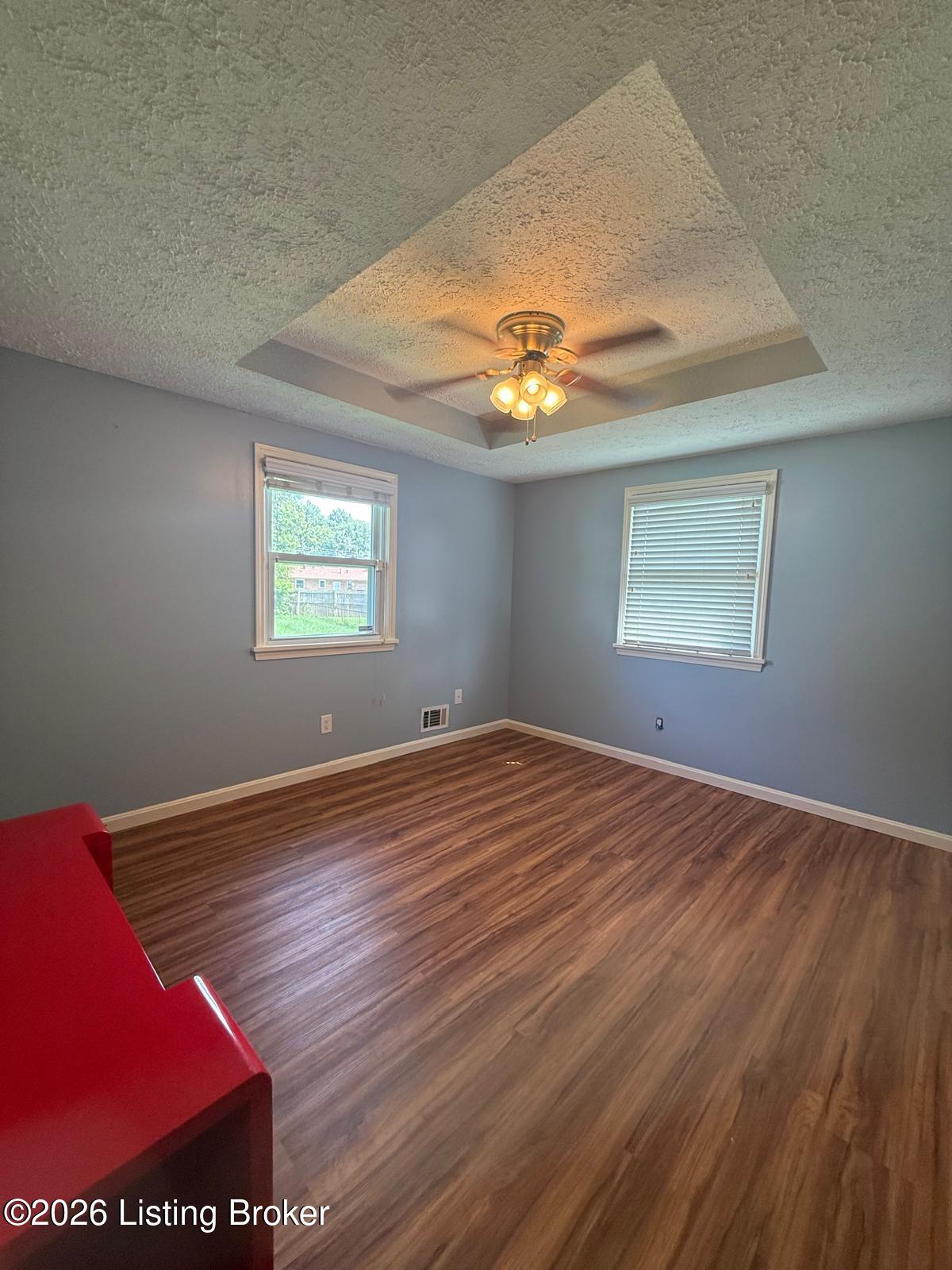 5411 Fennel Ct Property Photo 6