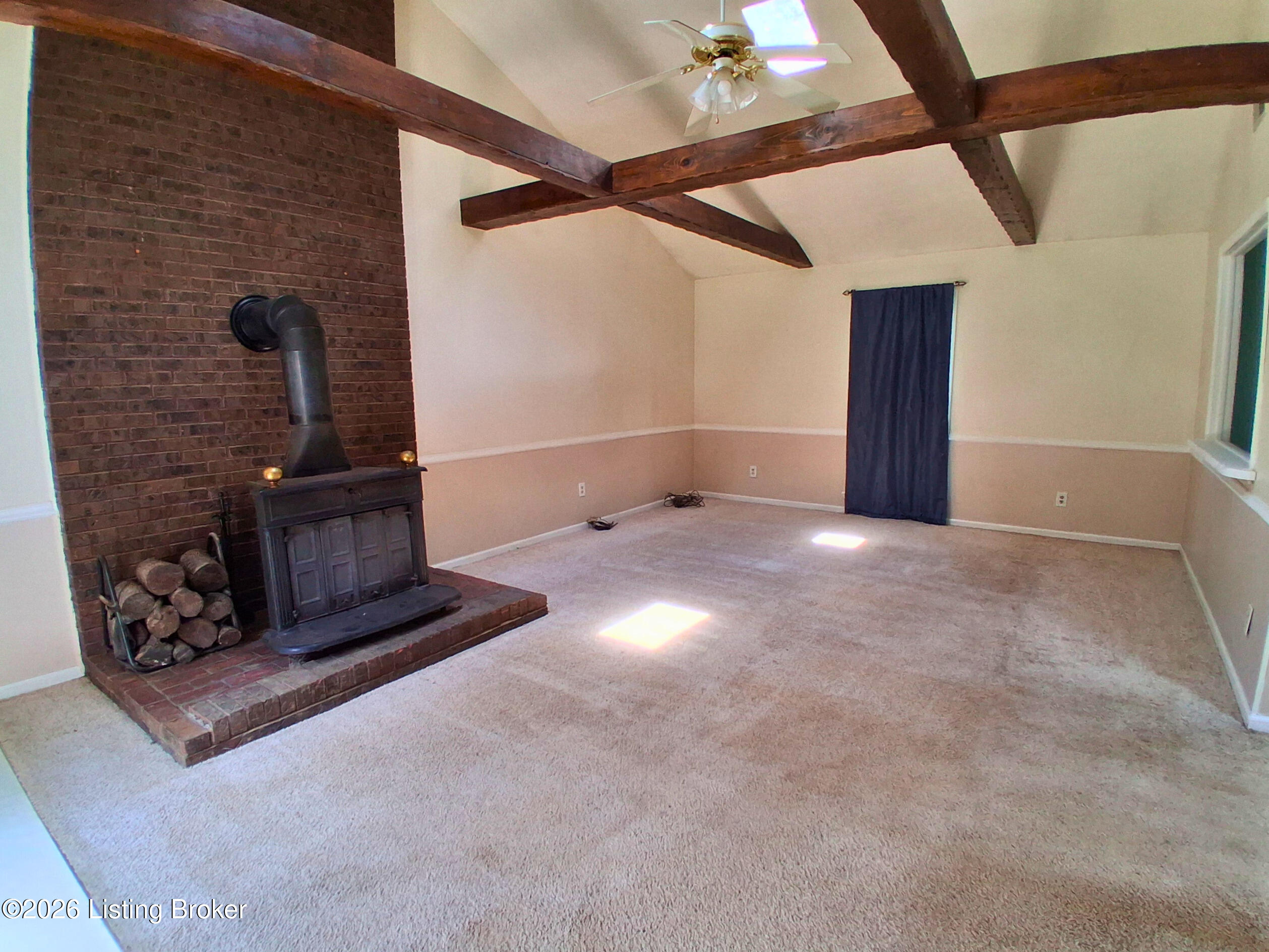 2510 Cambridge Dr Property Photo 5