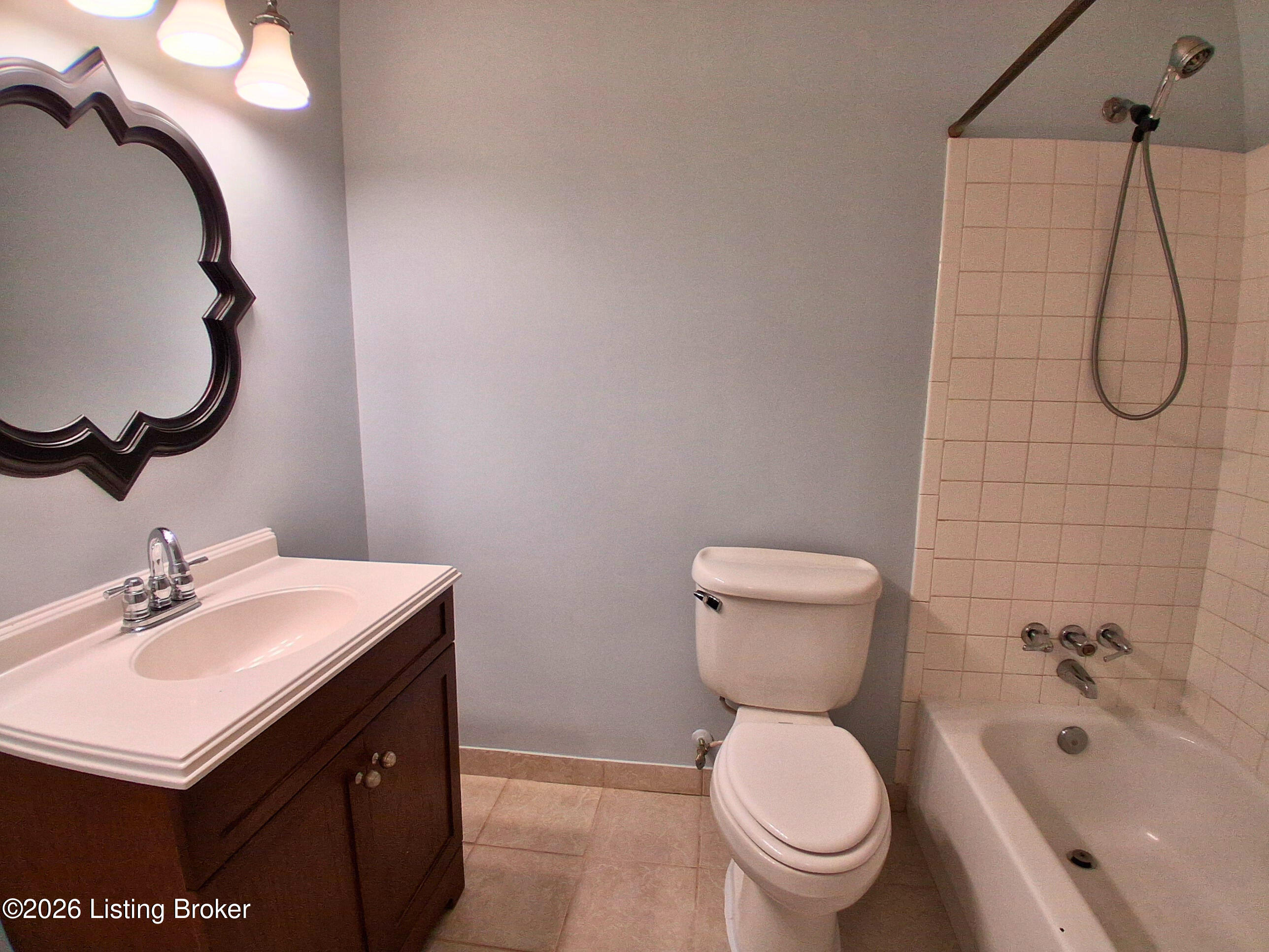 2510 Cambridge Dr Property Photo 12