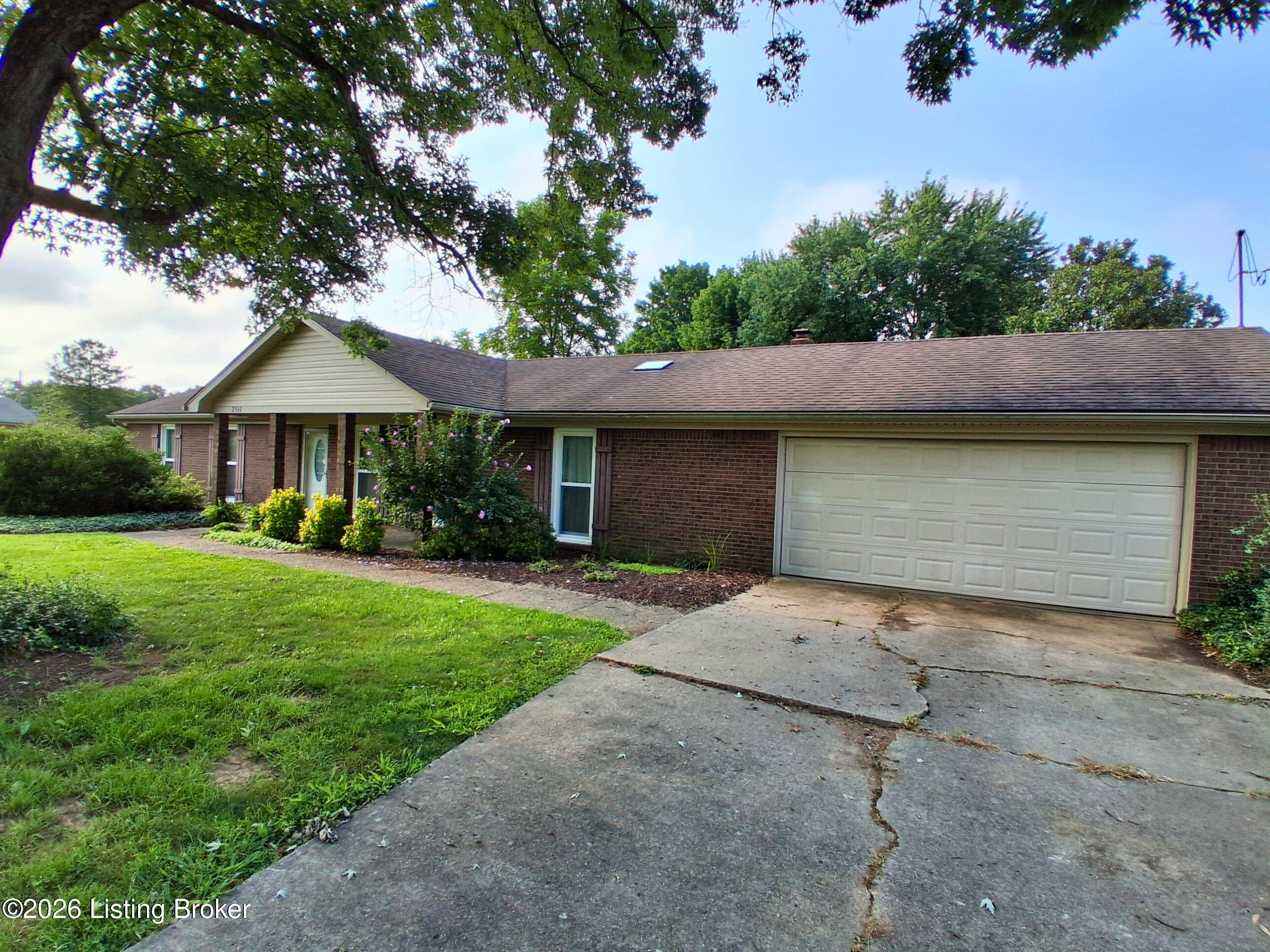 2510 Cambridge Dr Property Photo 18