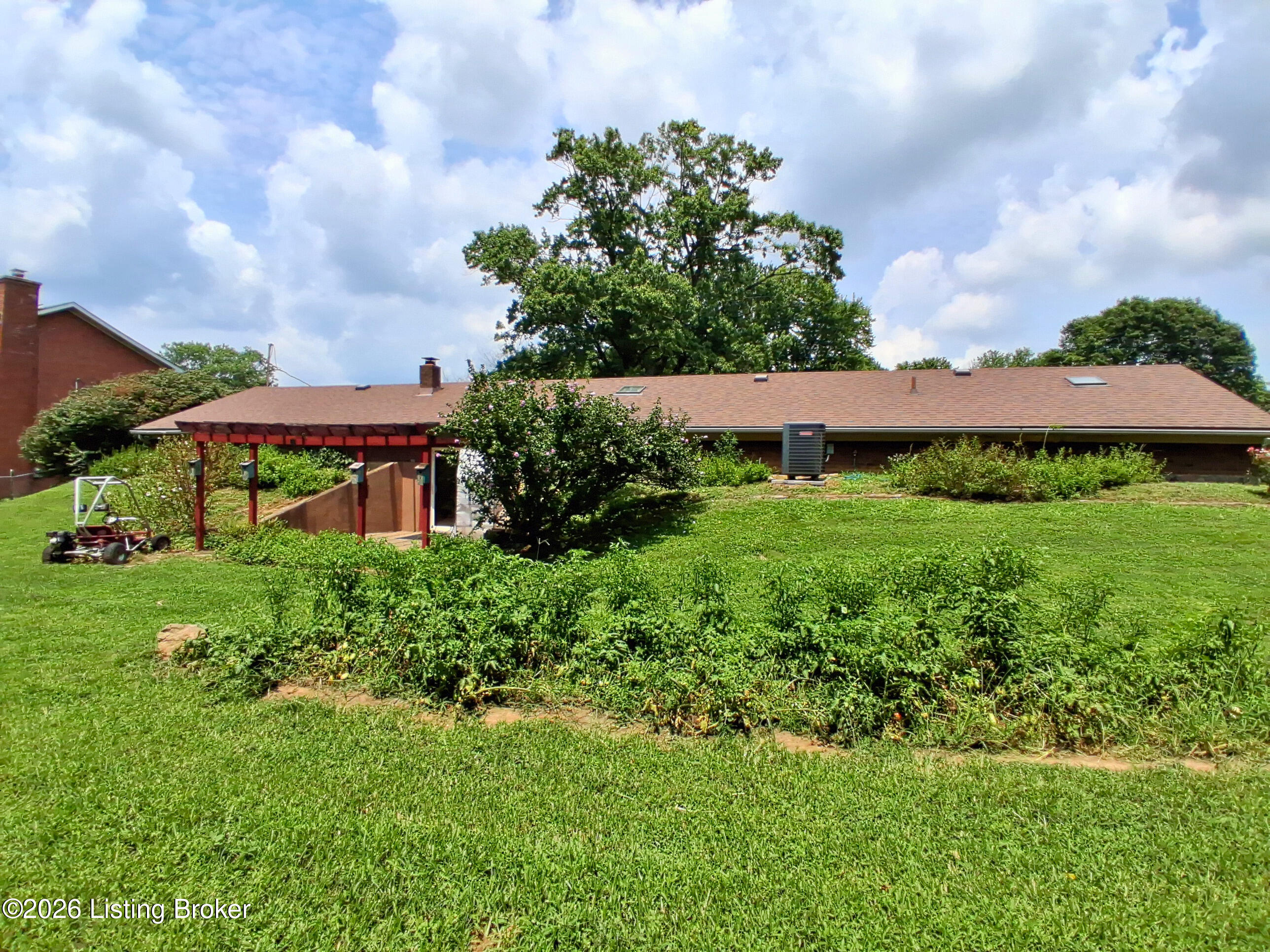 2510 Cambridge Dr Property Photo 21