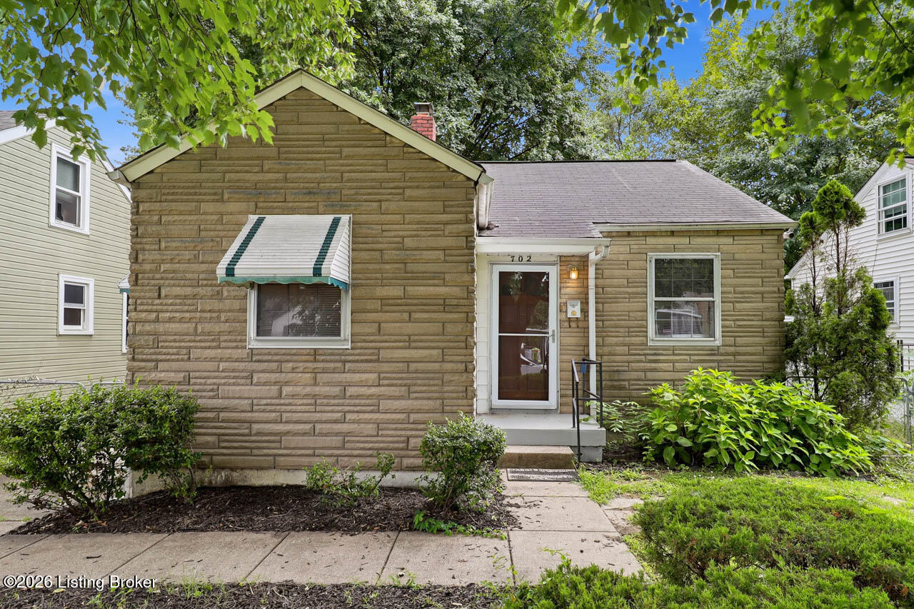 702 Compton St Property Photo 1