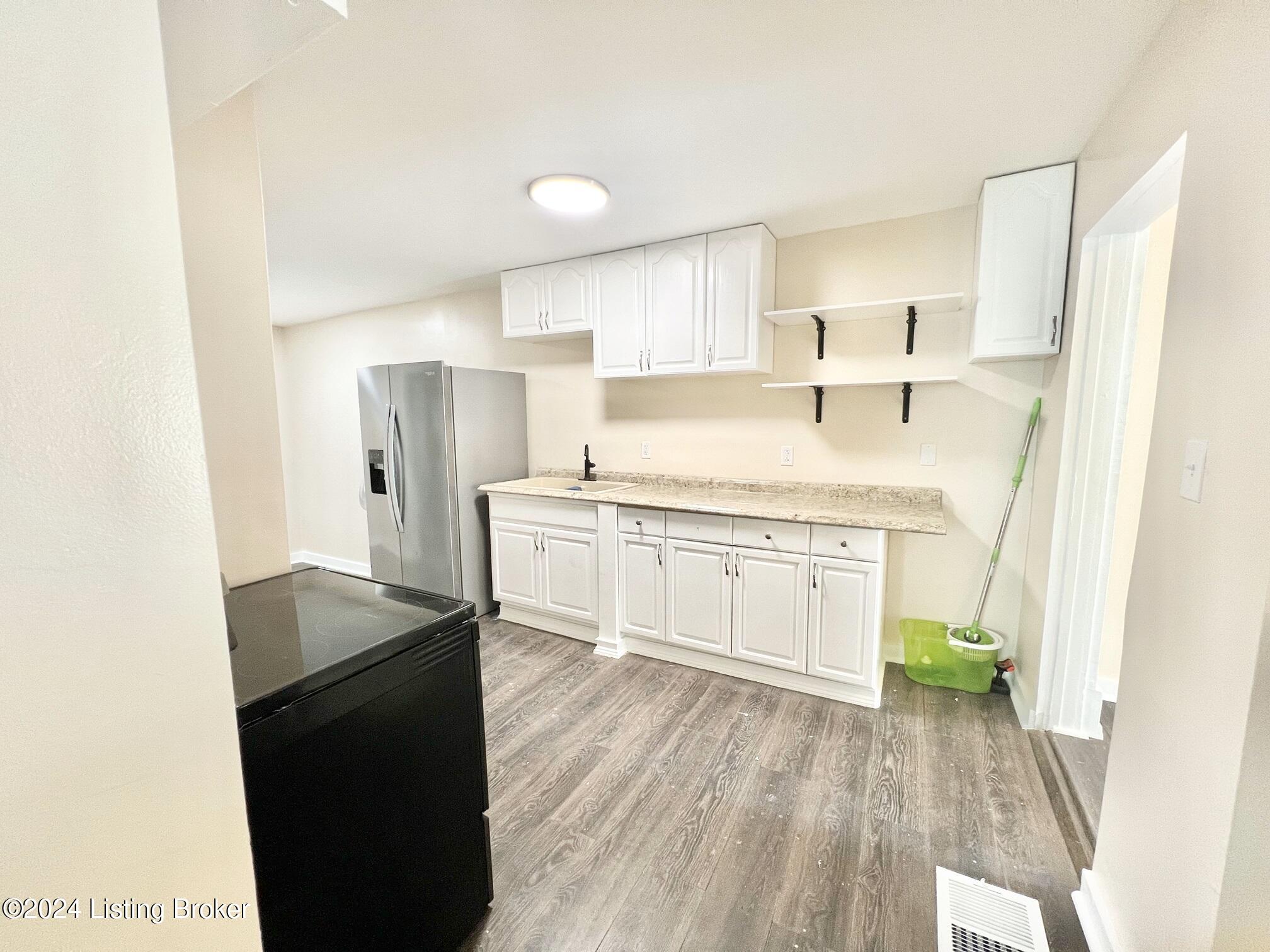 2337 Magazine St Property Photo 17