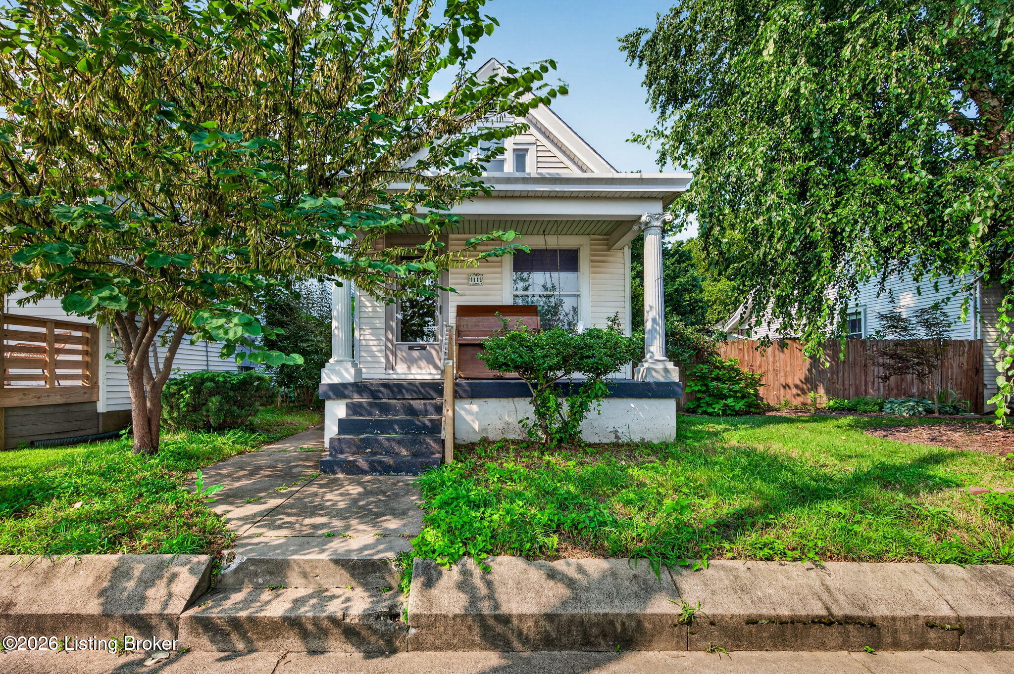 1112 Milton St Property Photo 1