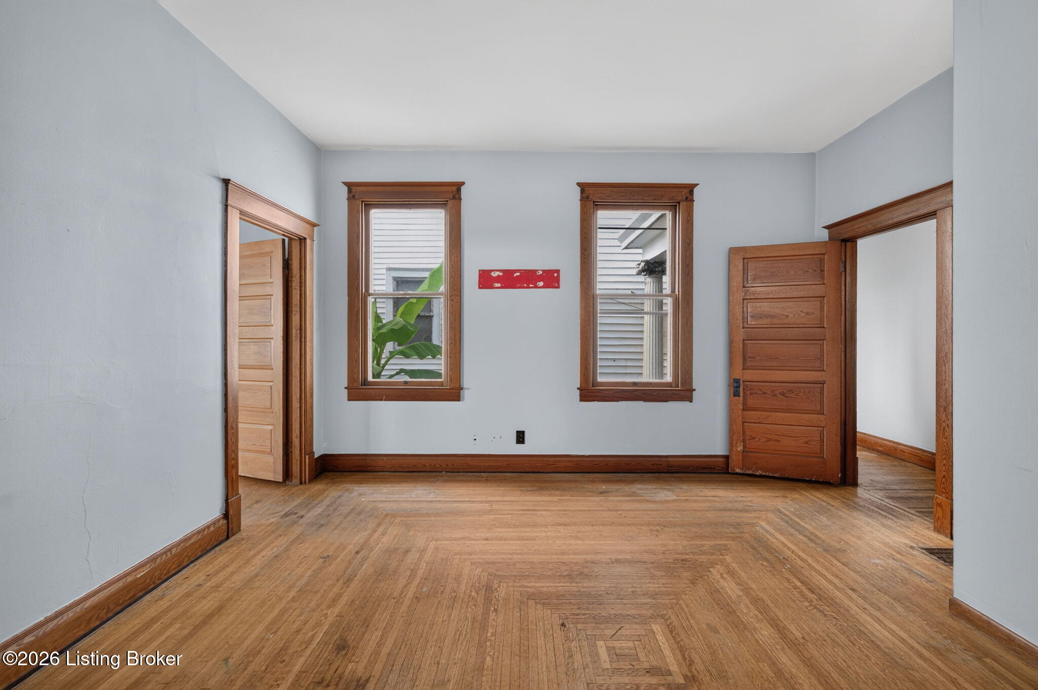 1112 Milton St Property Photo 8