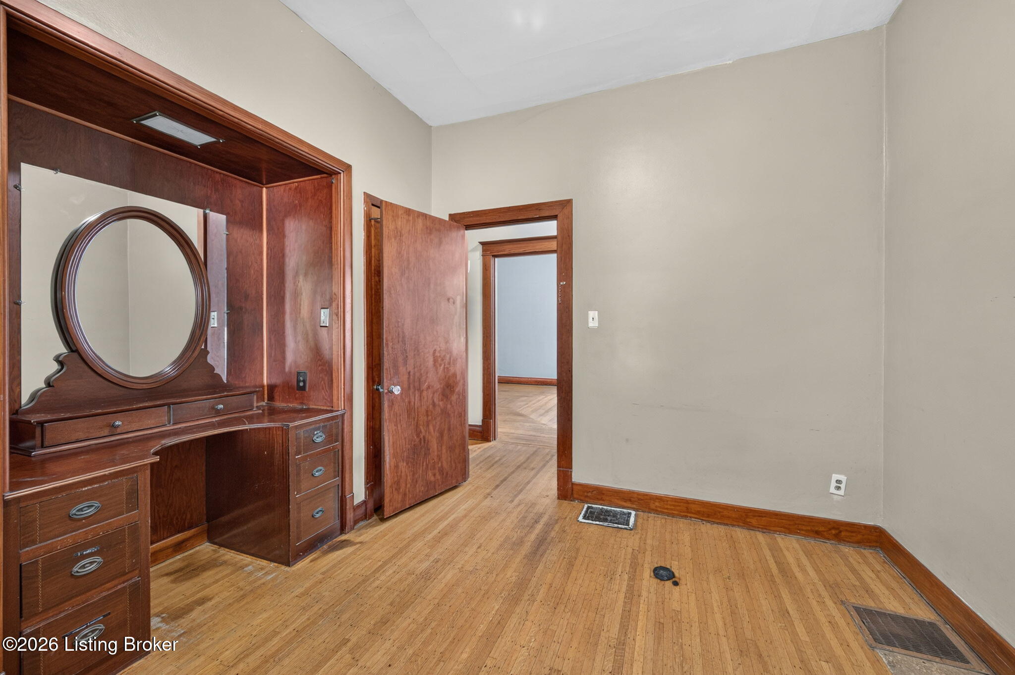 1112 Milton St Property Photo 20