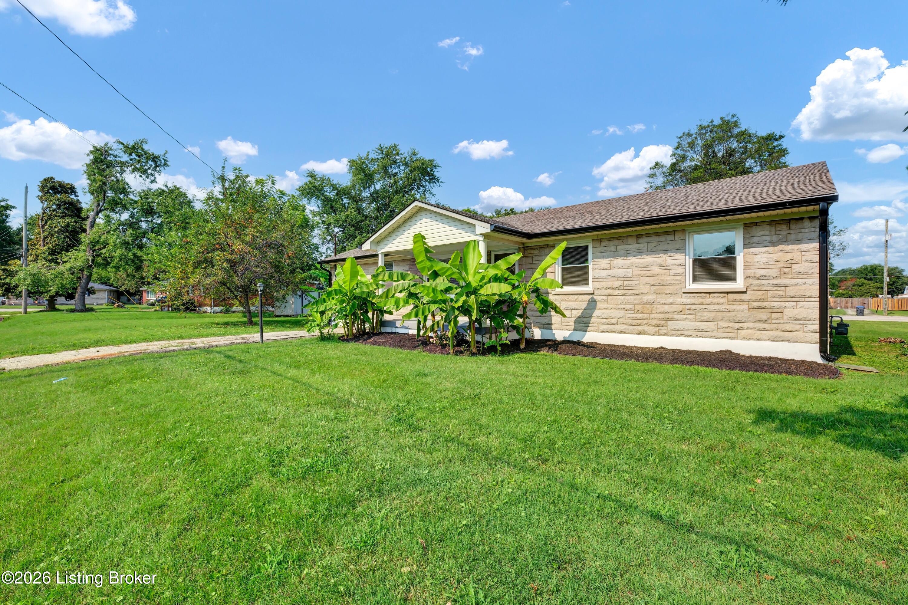 4300 Blue Sky Ct Property Photo 3