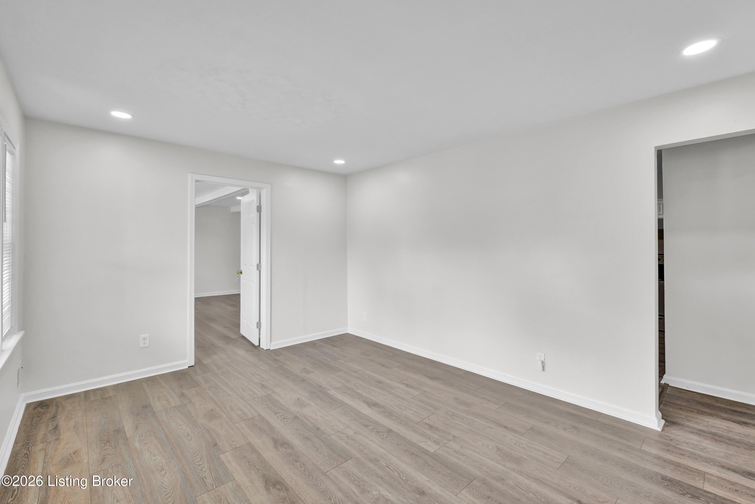 4300 Blue Sky Ct Property Photo 7