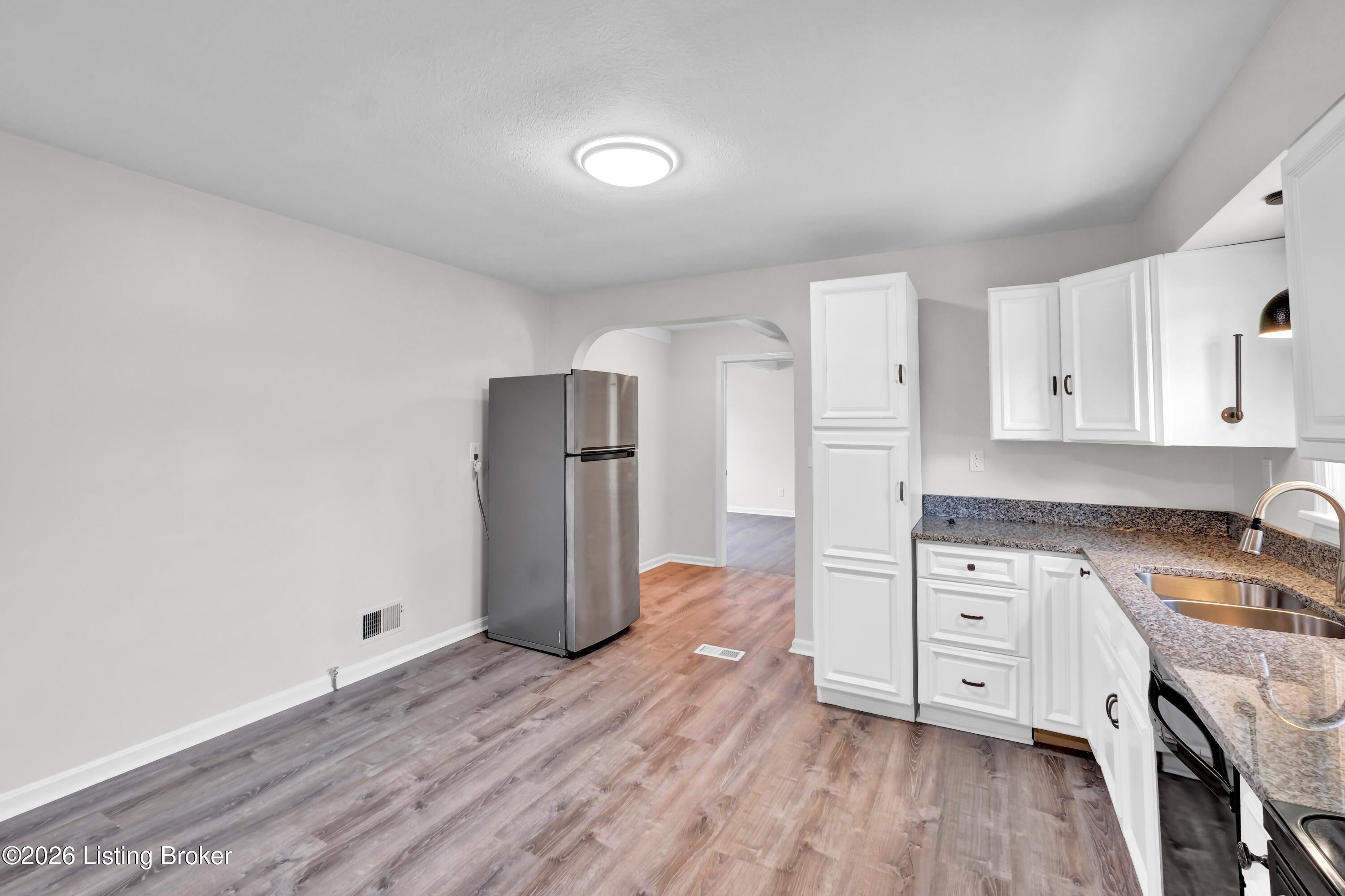 4300 Blue Sky Ct Property Photo 12