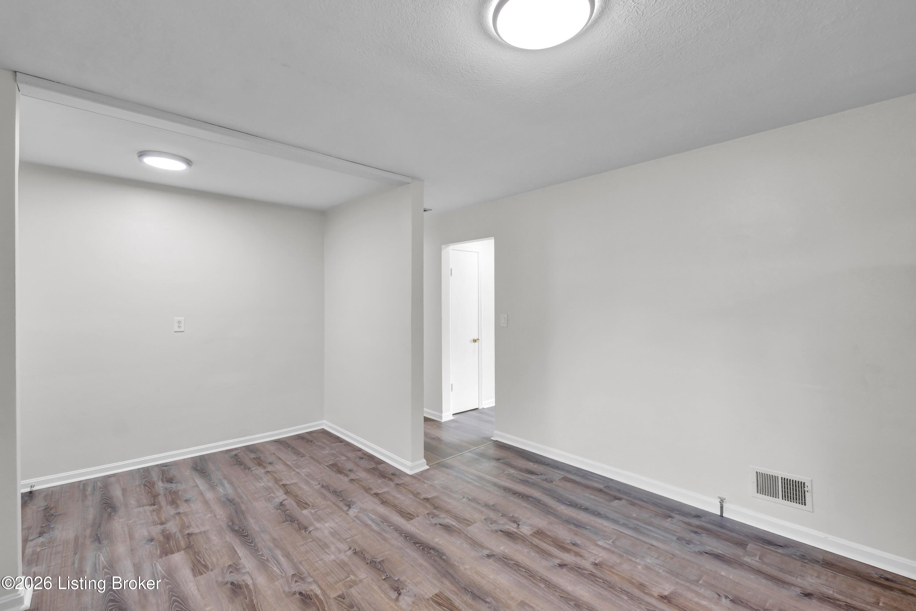 4300 Blue Sky Ct Property Photo 13