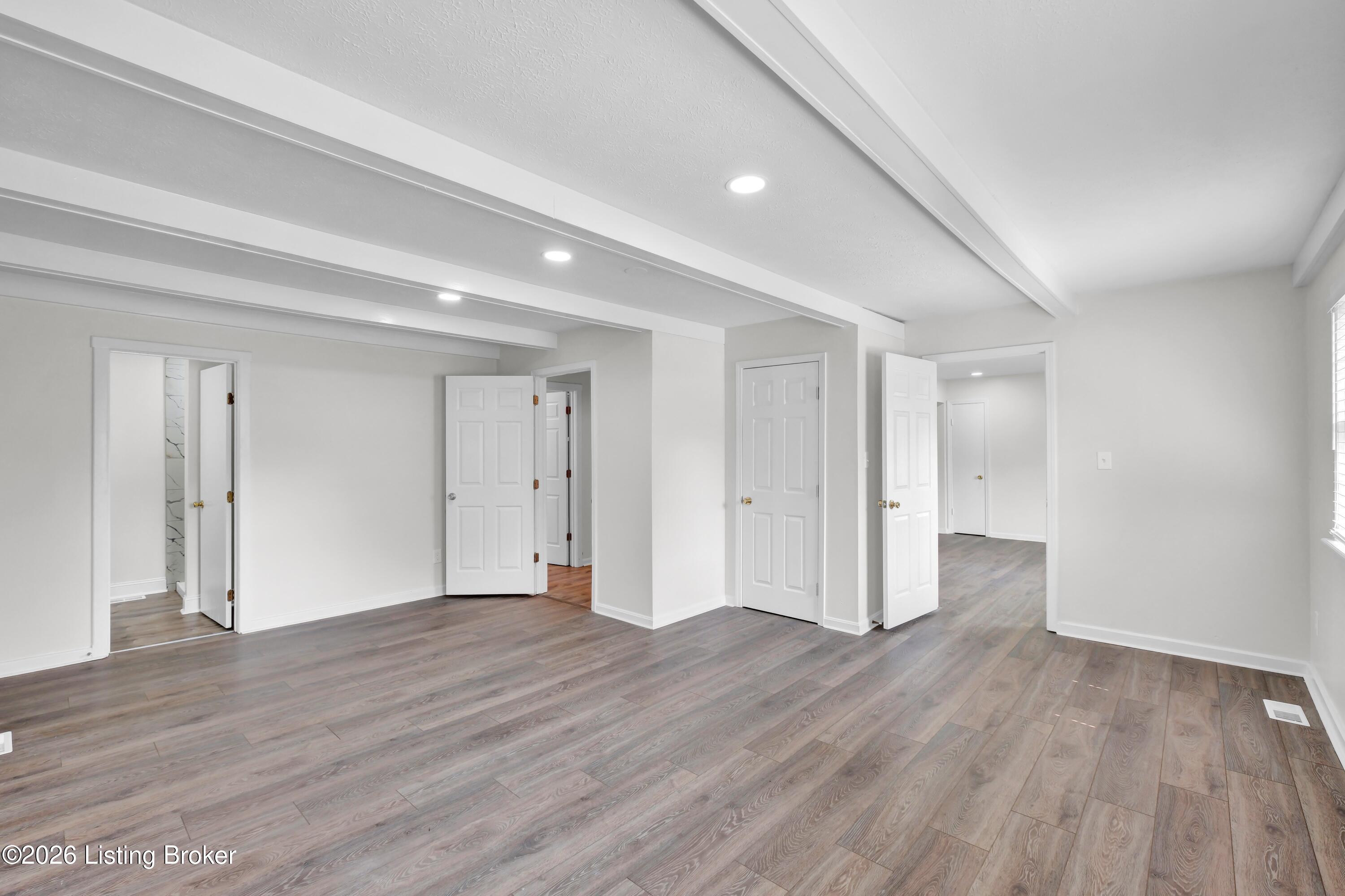 4300 Blue Sky Ct Property Photo 16