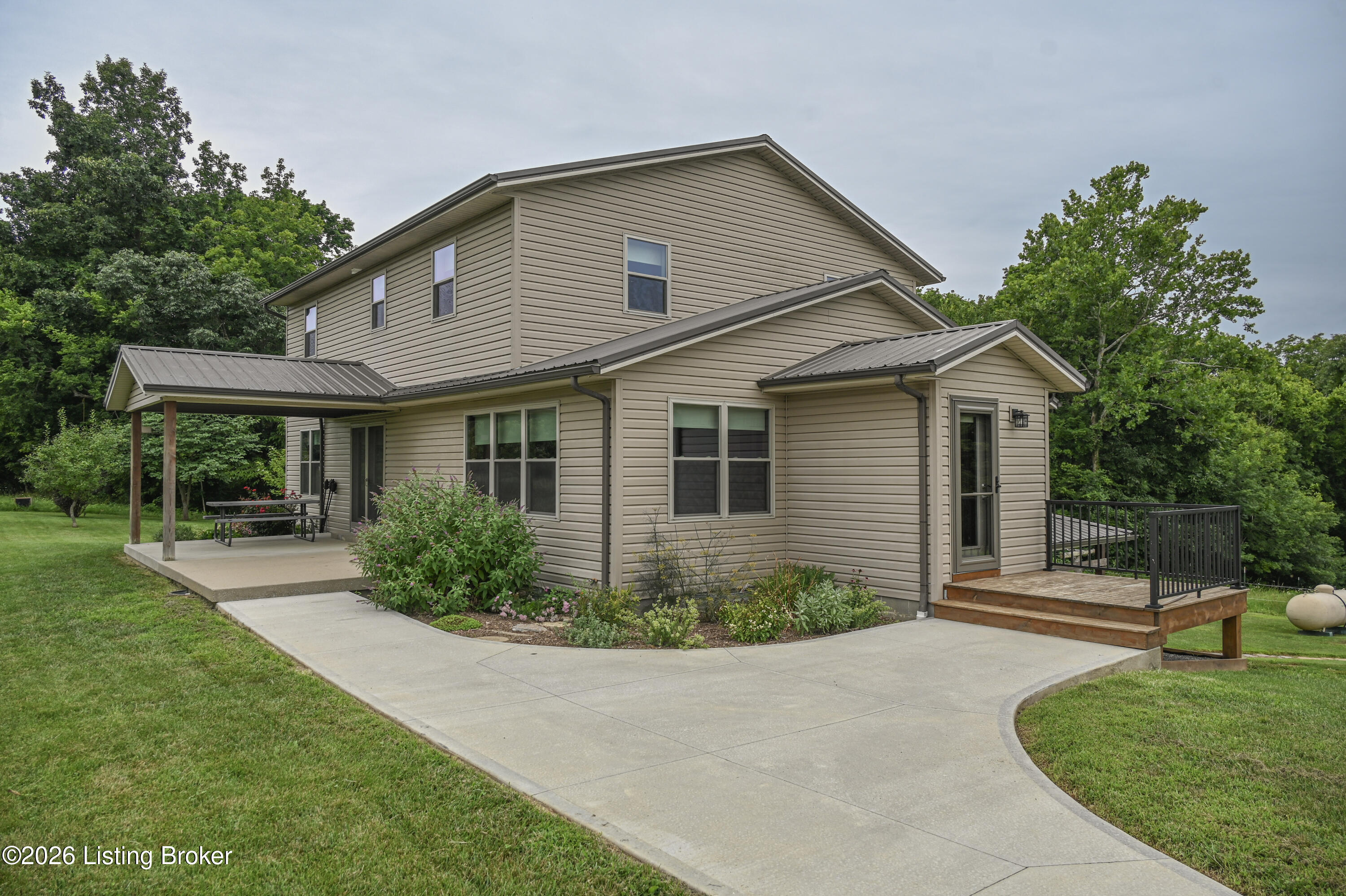 4555 Ky-433 Property Photo 1