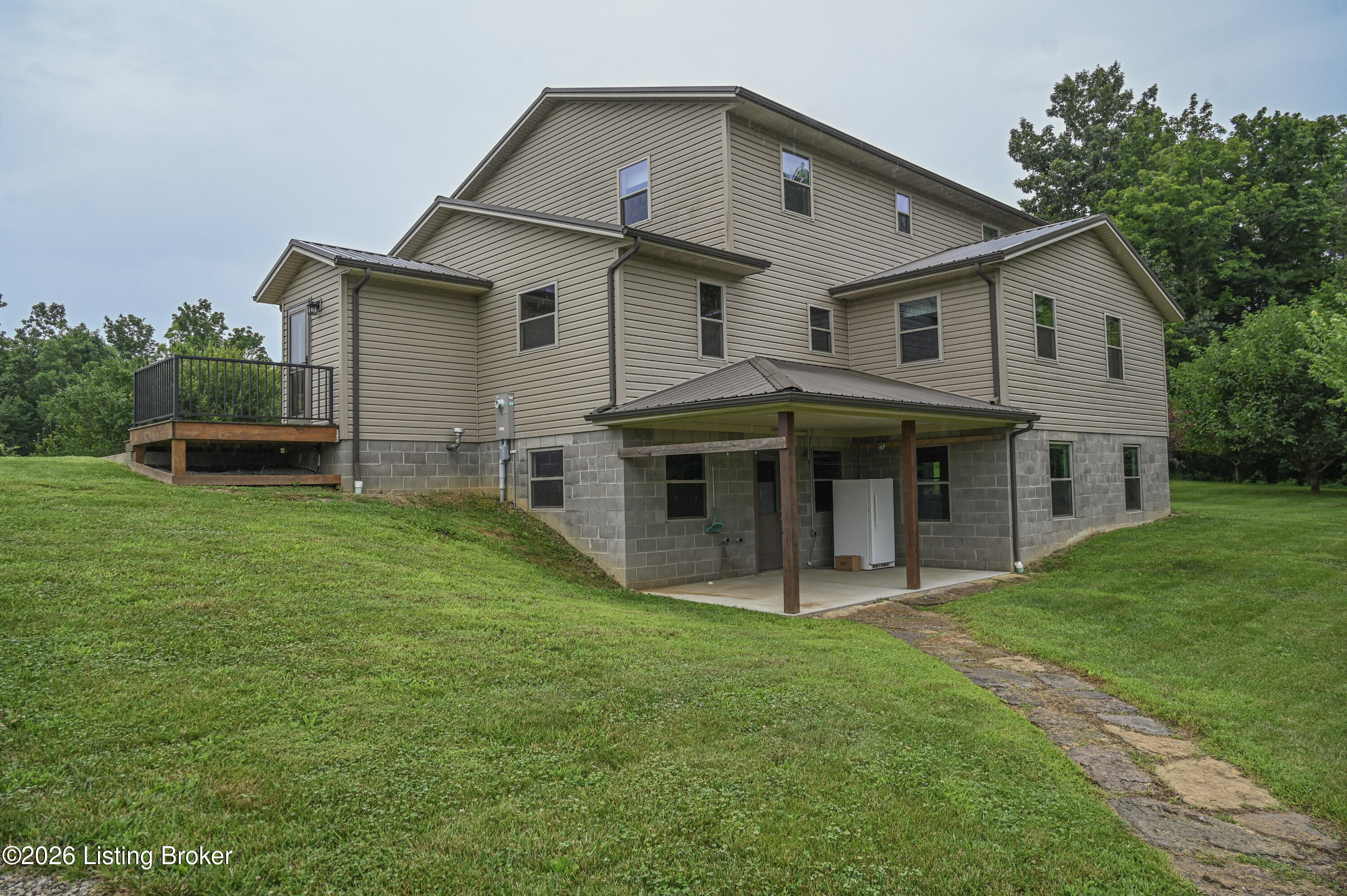 4555 Ky-433 Property Photo 3