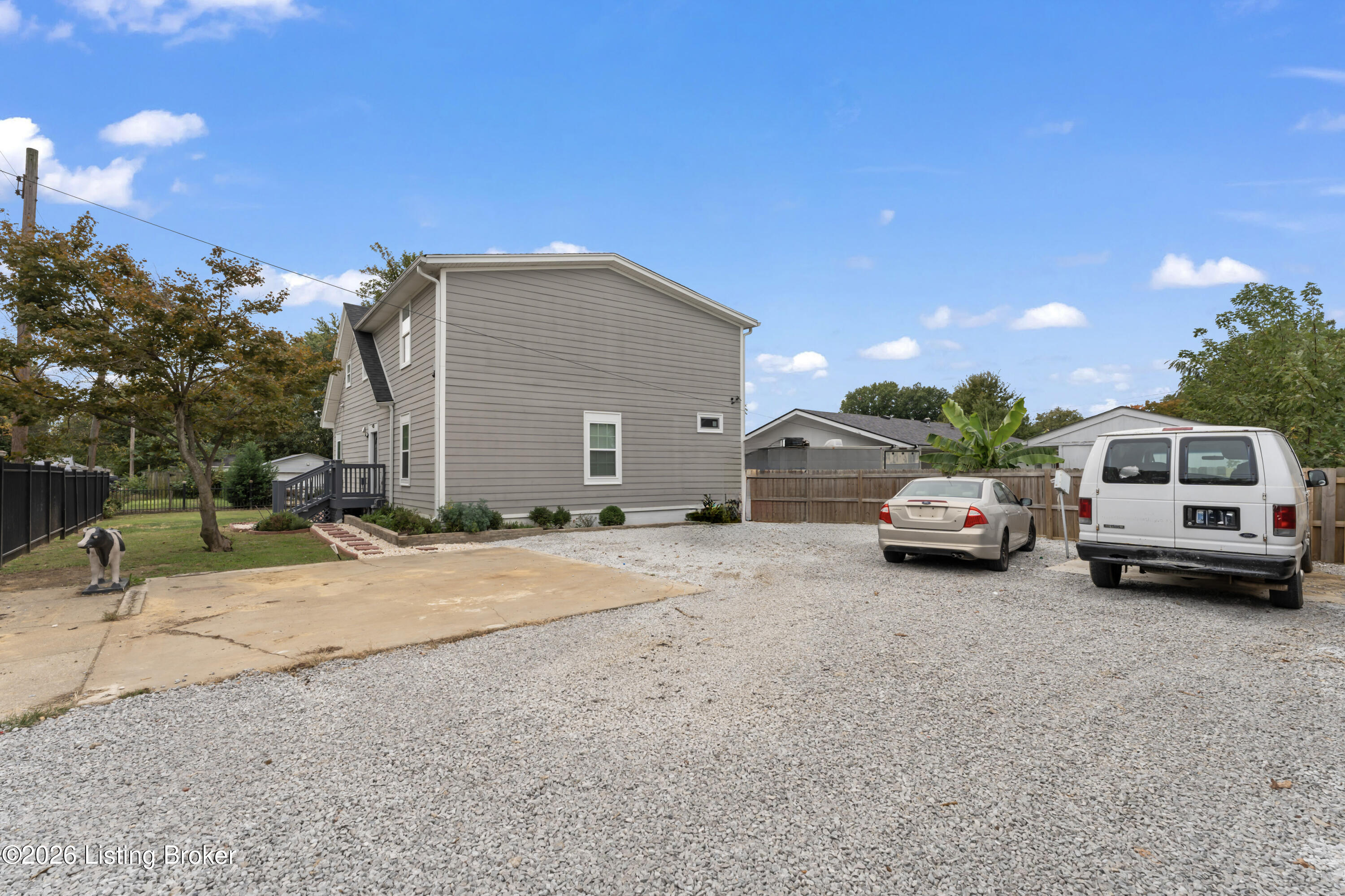 1301 Strader Ave Property Photo 4