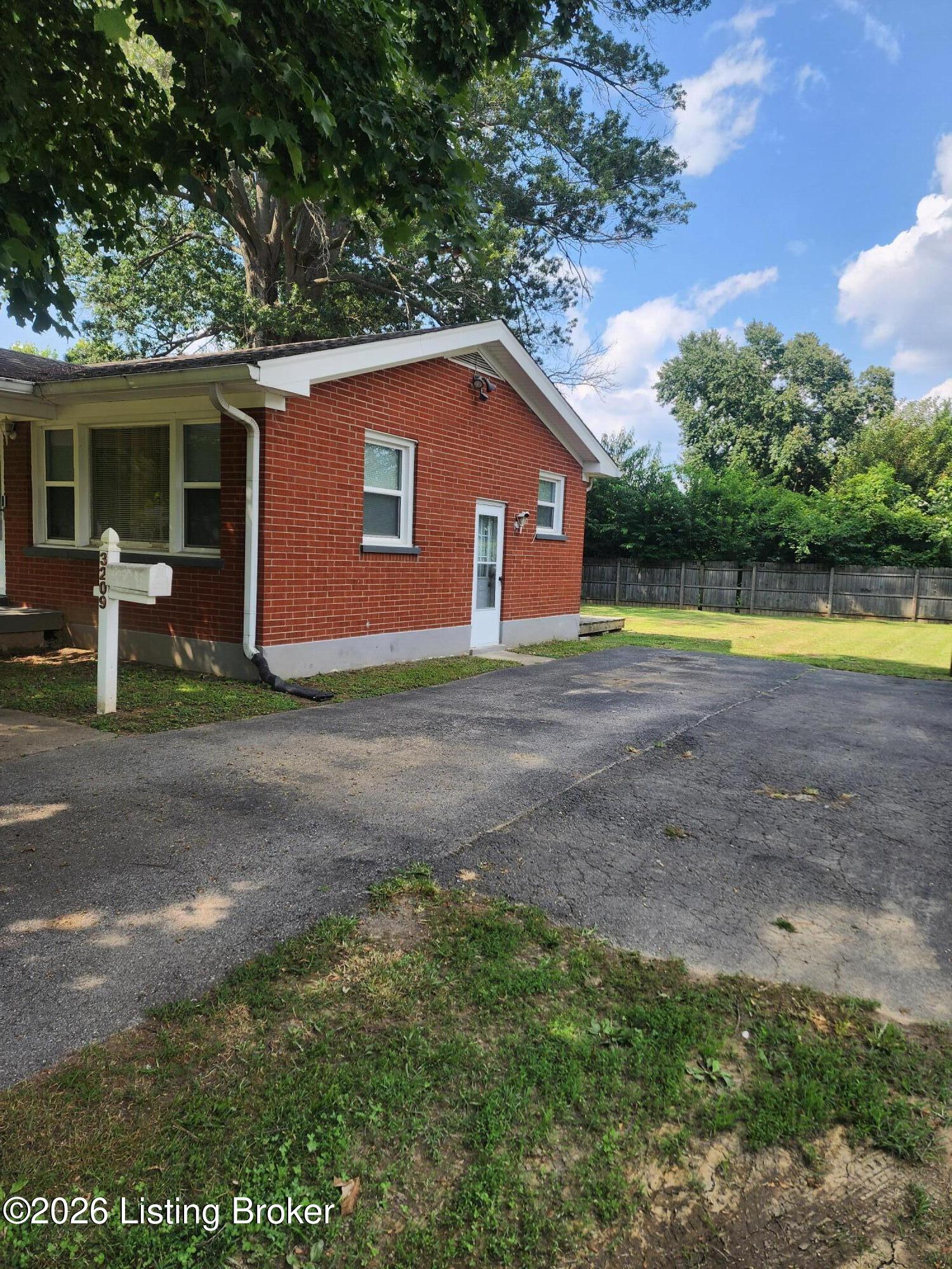 3209 Bridwell Dr Property Photo 14