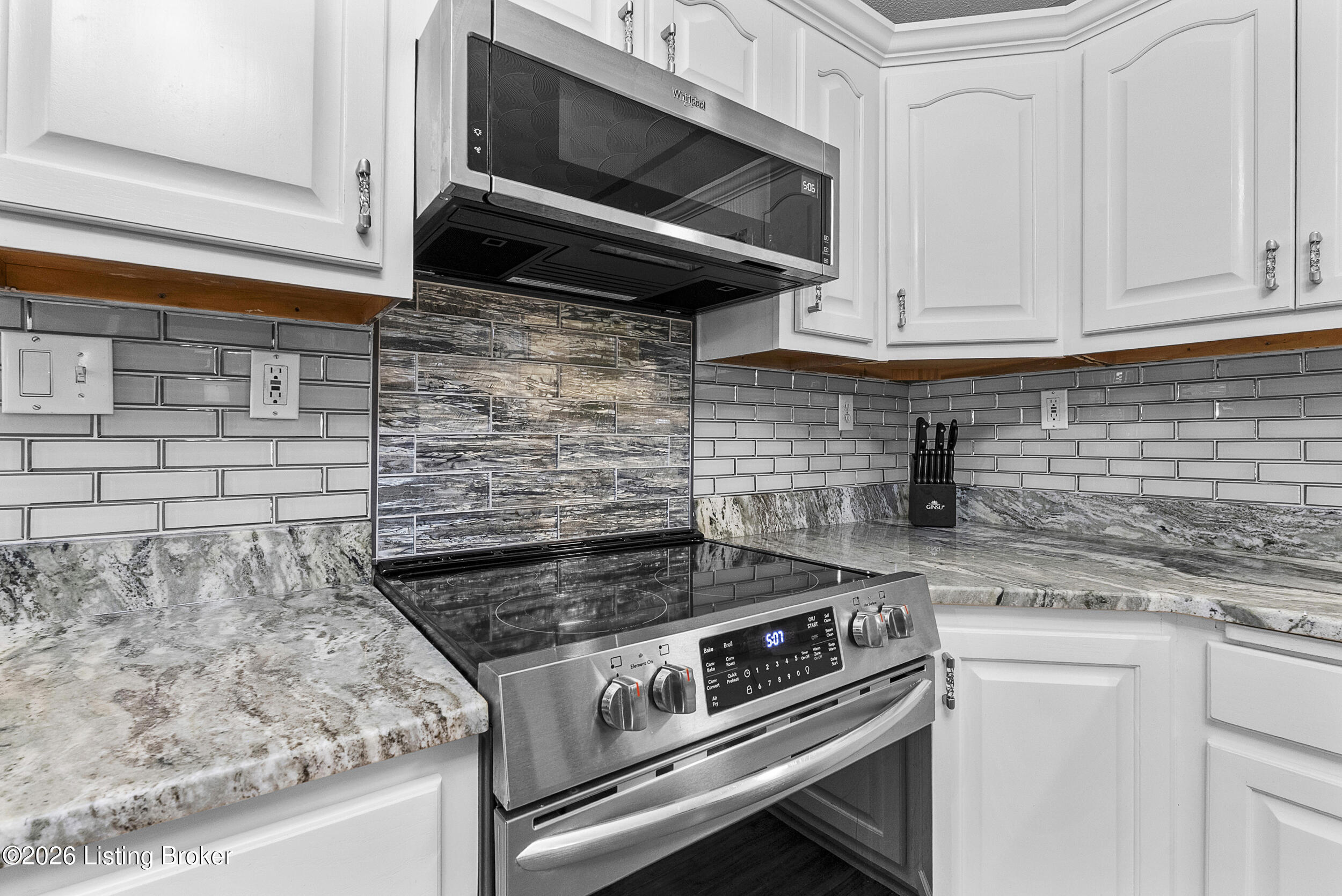 10255 Boston Rd Property Photo 14