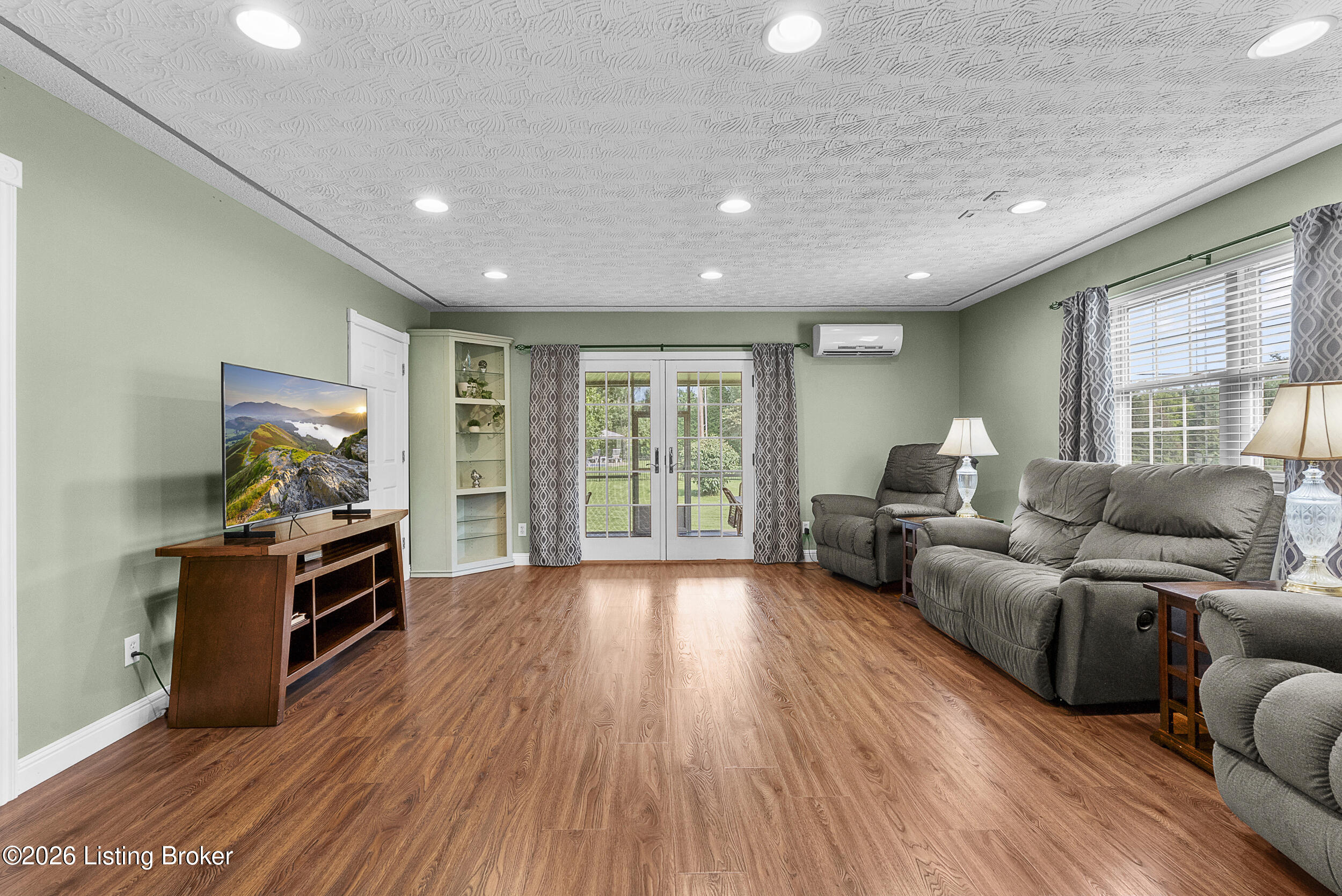 10255 Boston Rd Property Photo 39