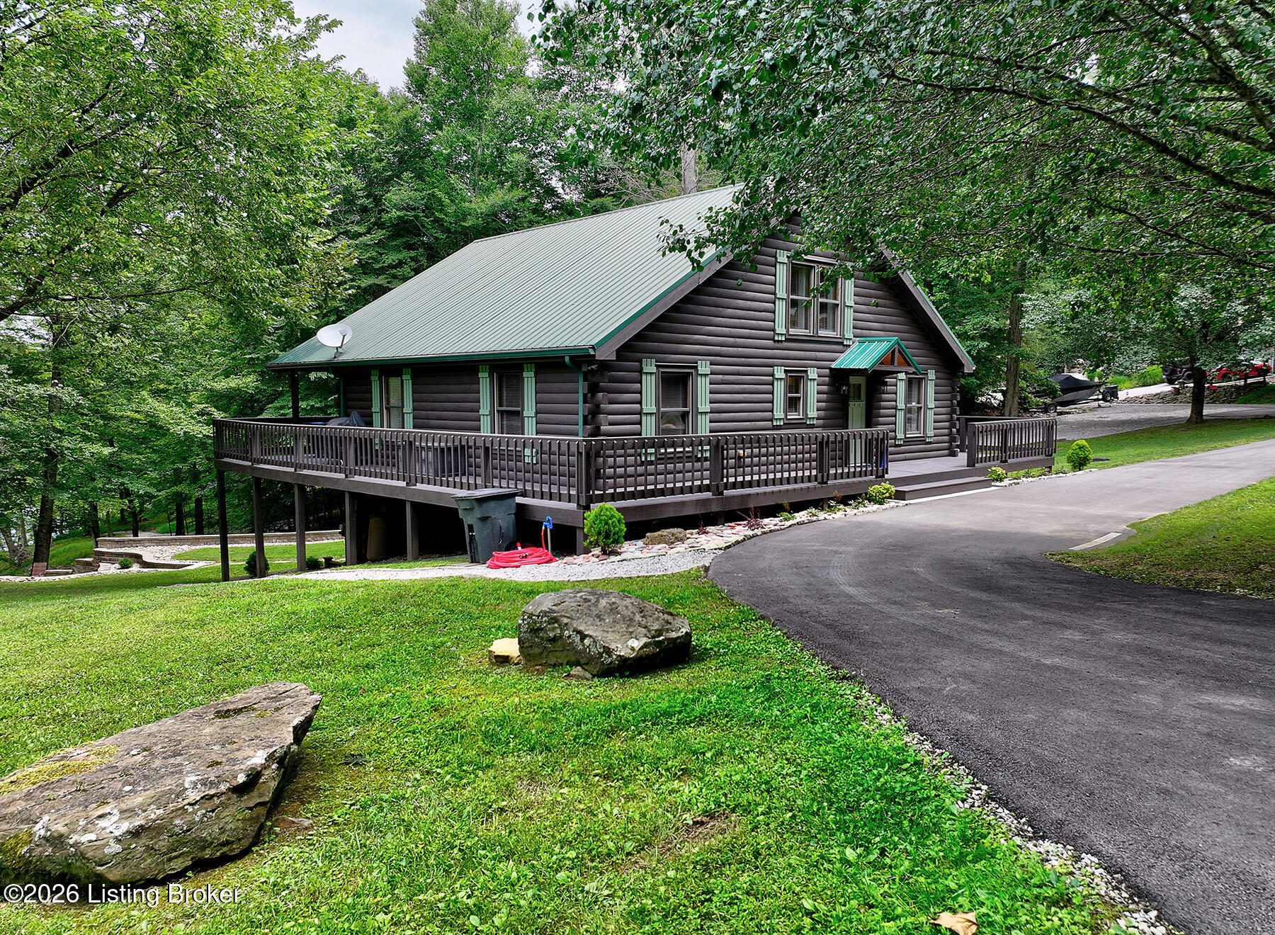 593 Lochober Rd Property Photo 3