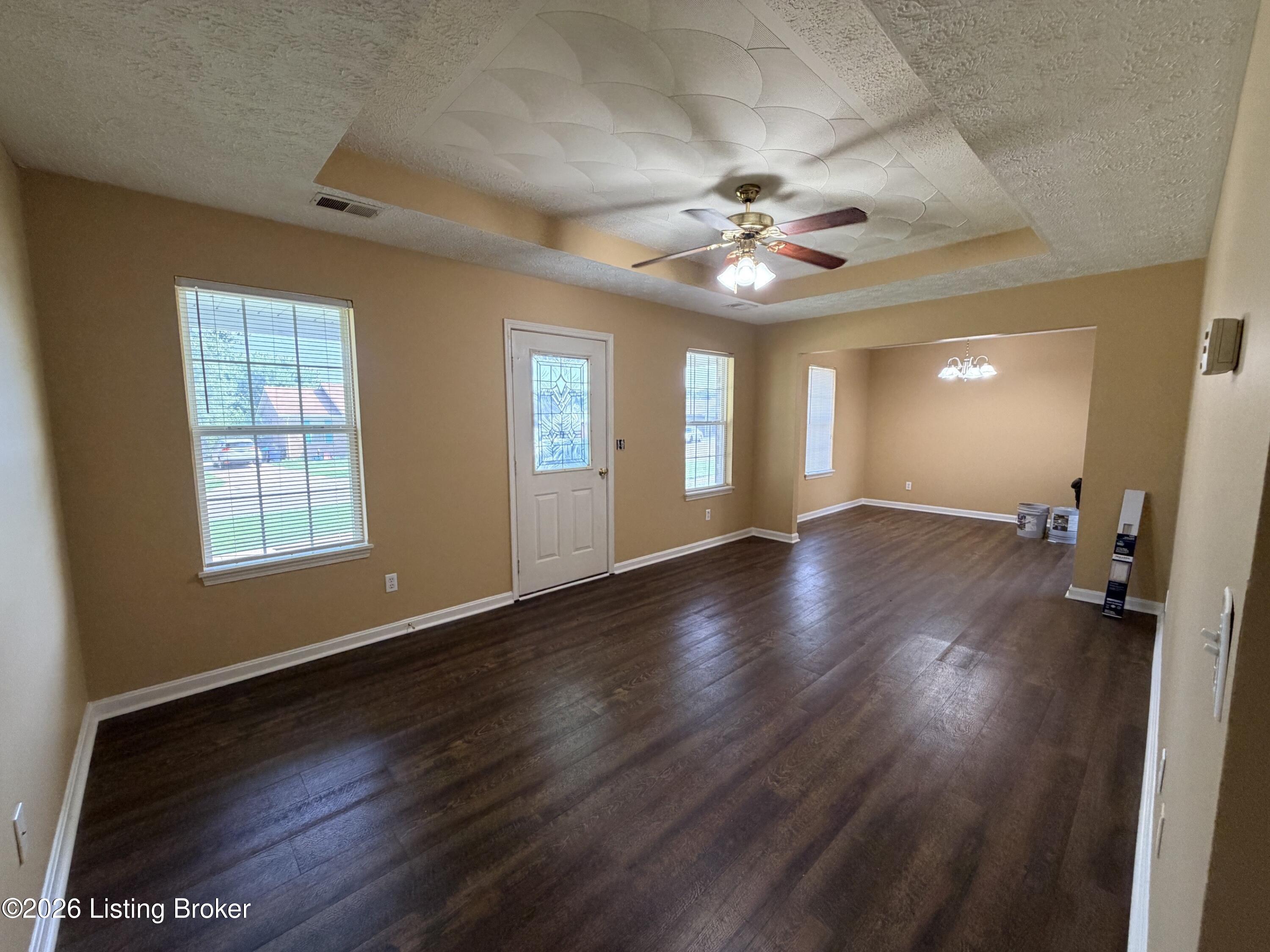 105 Carnegie Ct Property Photo 2