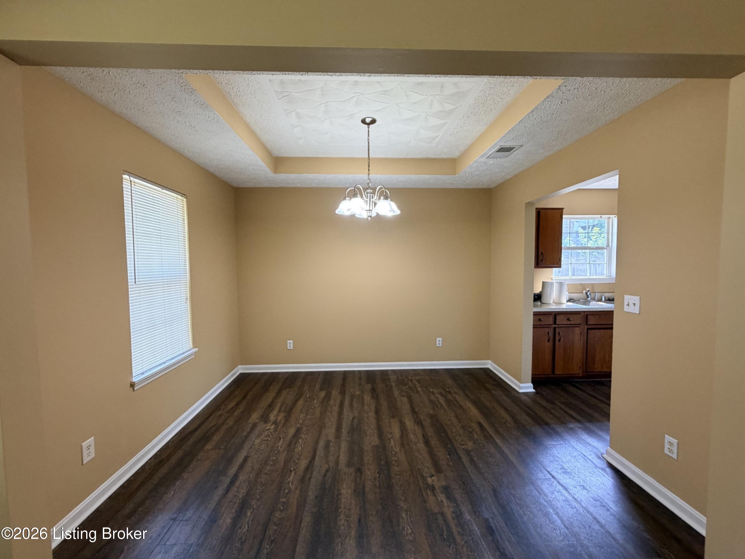 105 Carnegie Ct Property Photo 4