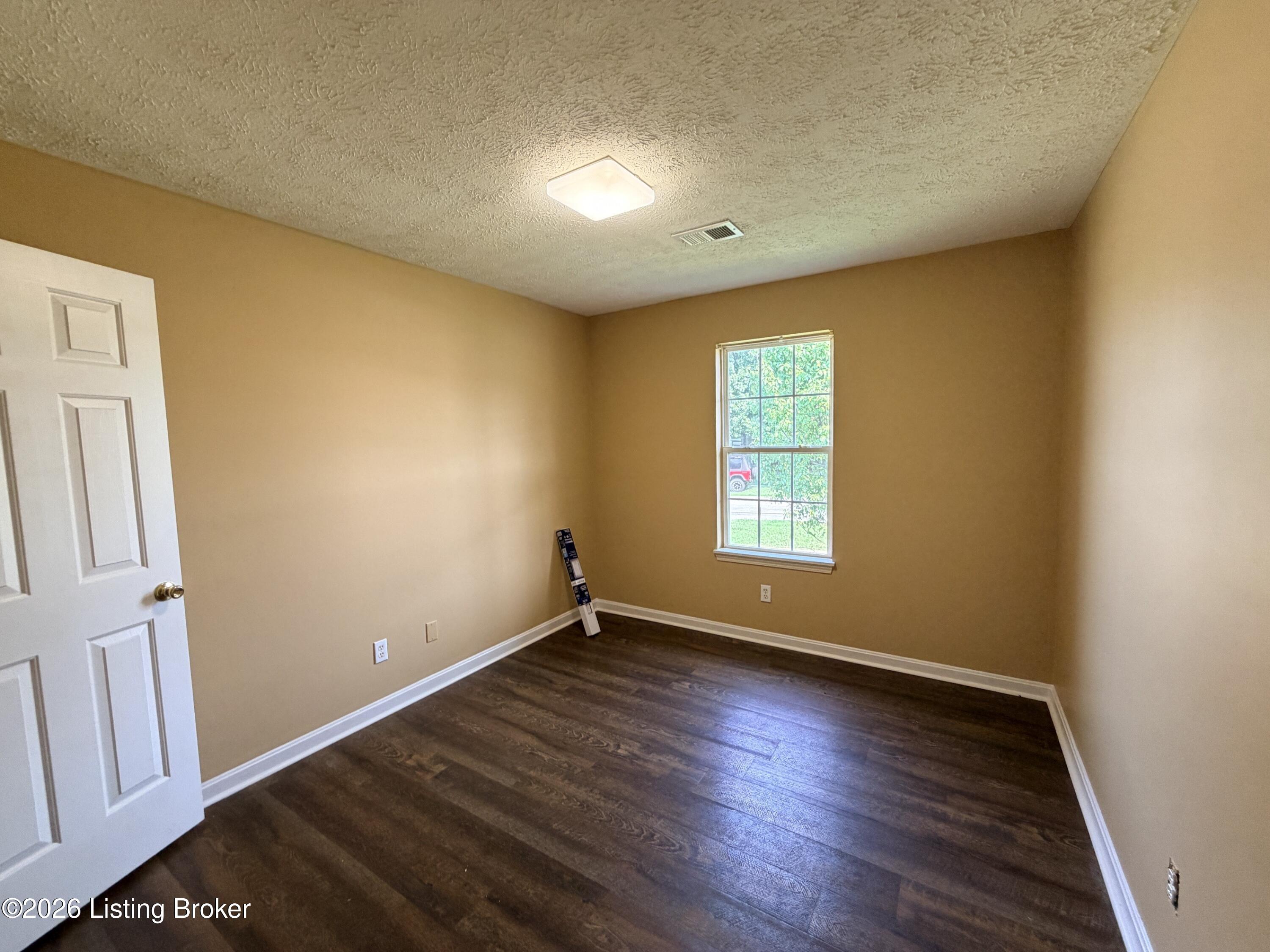 105 Carnegie Ct Property Photo 11