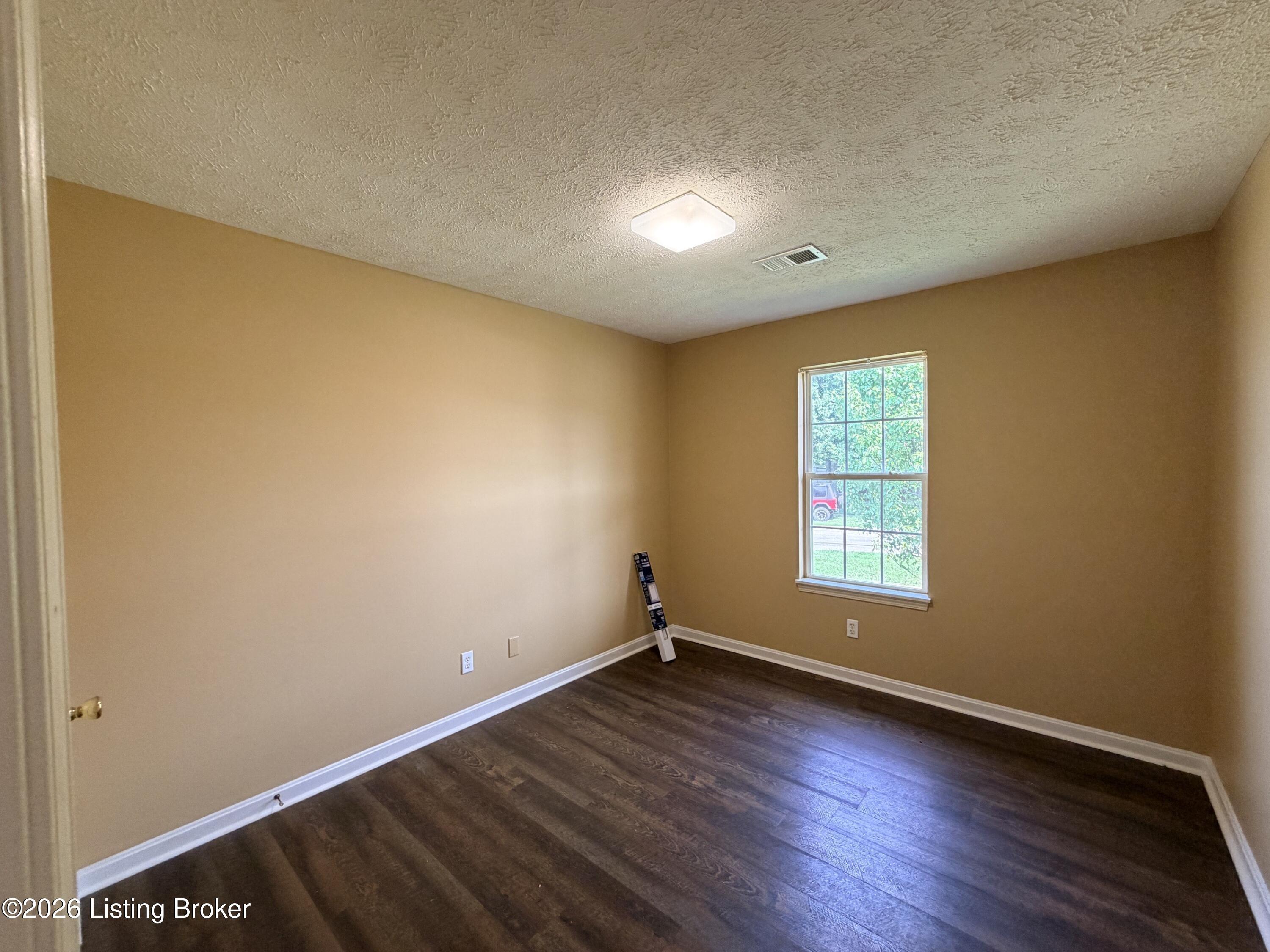 105 Carnegie Ct Property Photo 14