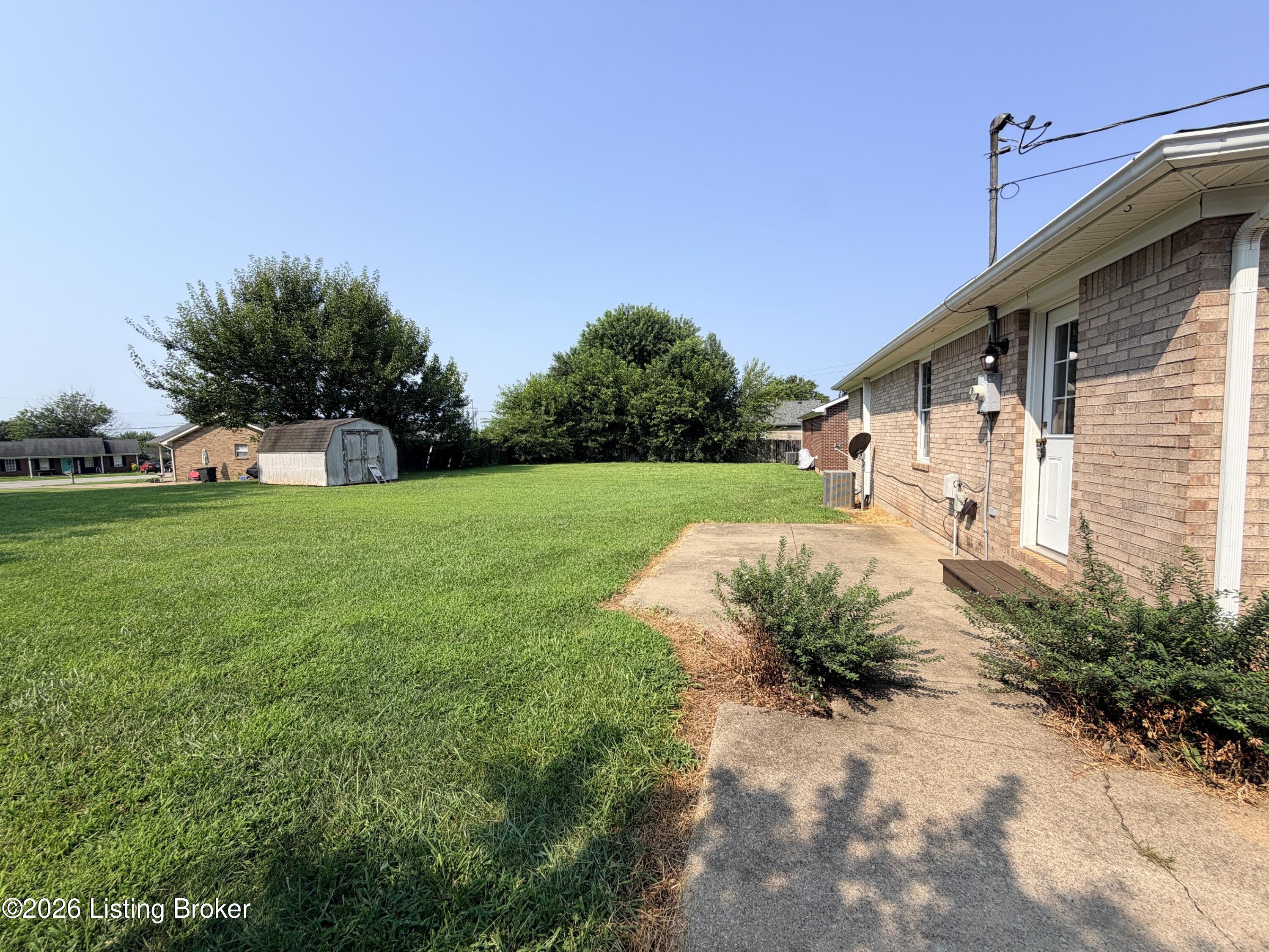 105 Carnegie Ct Property Photo 16
