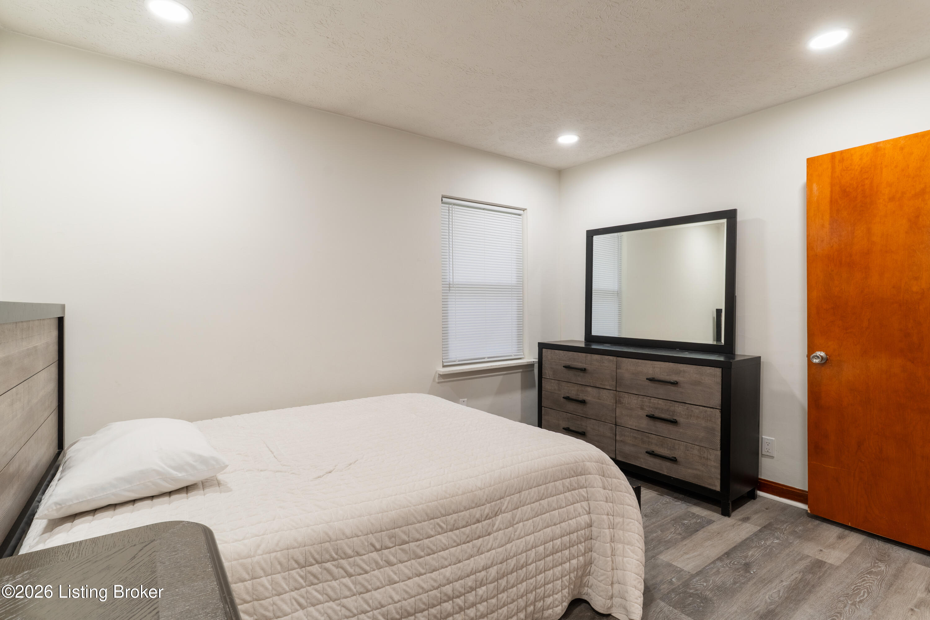 2204 Garrs Ln Property Photo 18