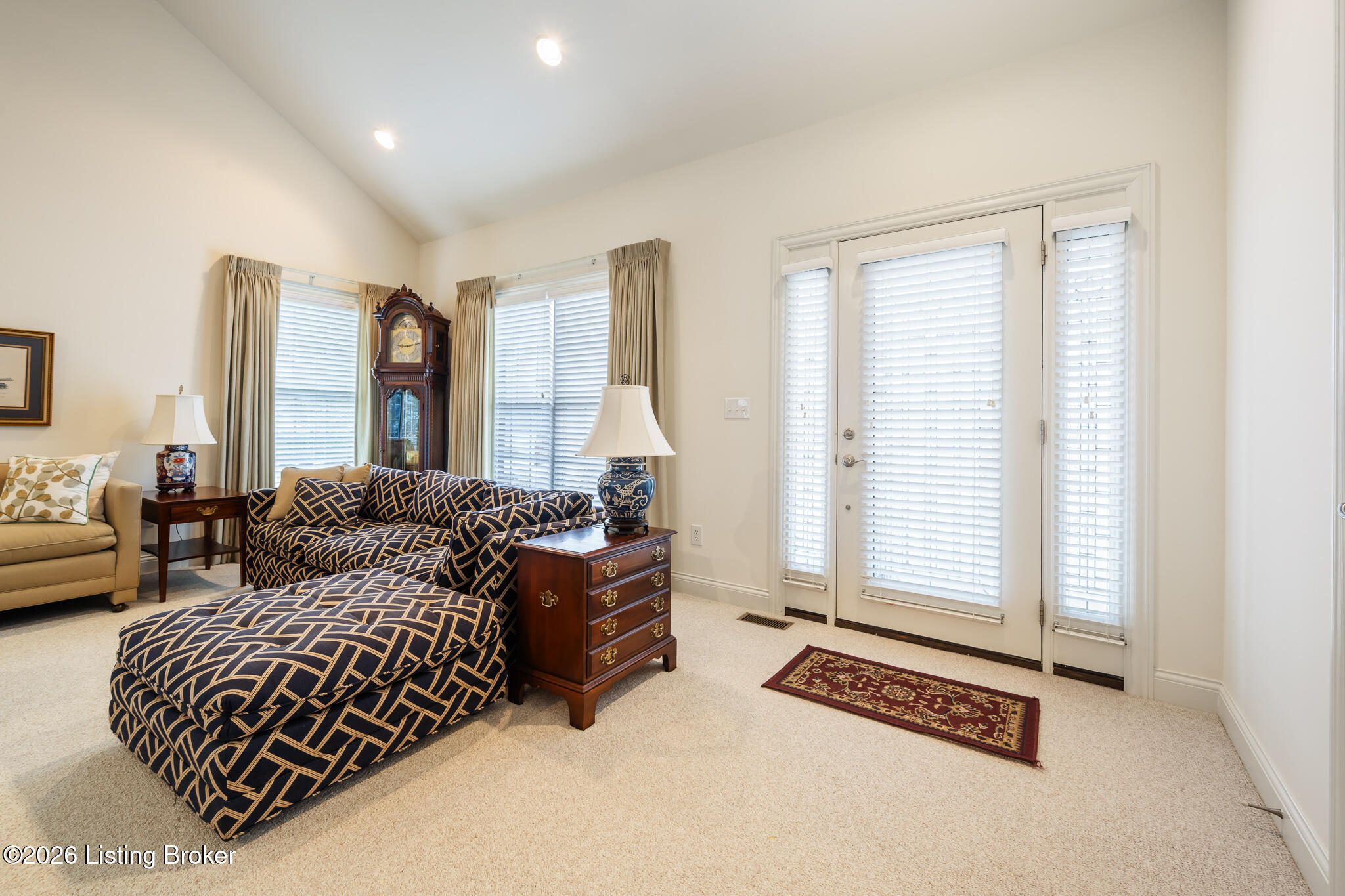 6533 Villa Spring Dr Property Photo 4