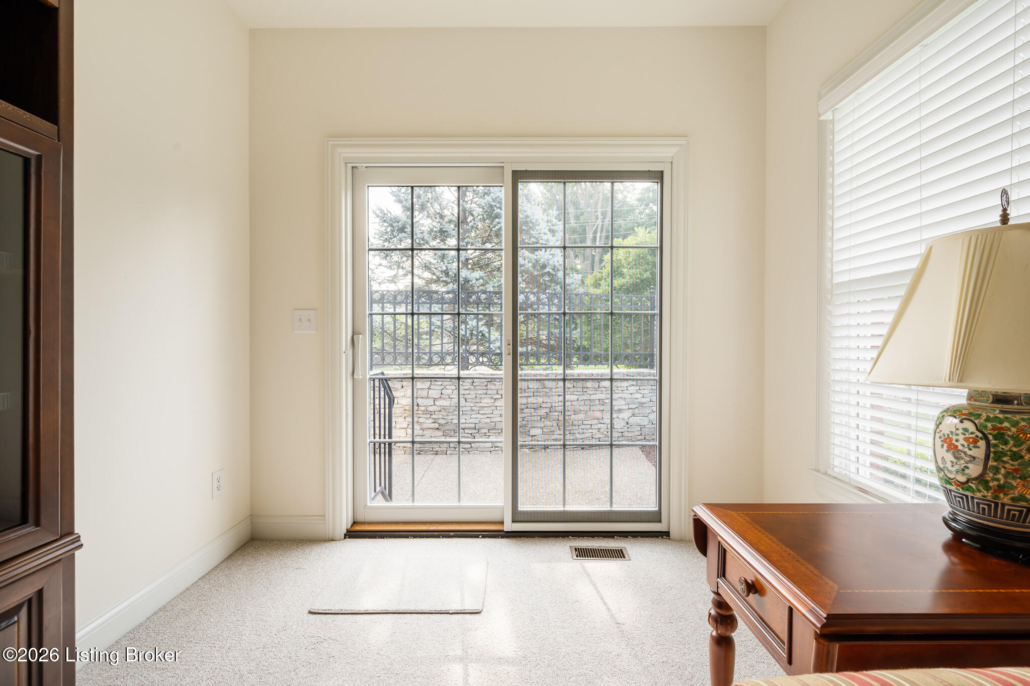 6533 Villa Spring Dr Property Photo 13