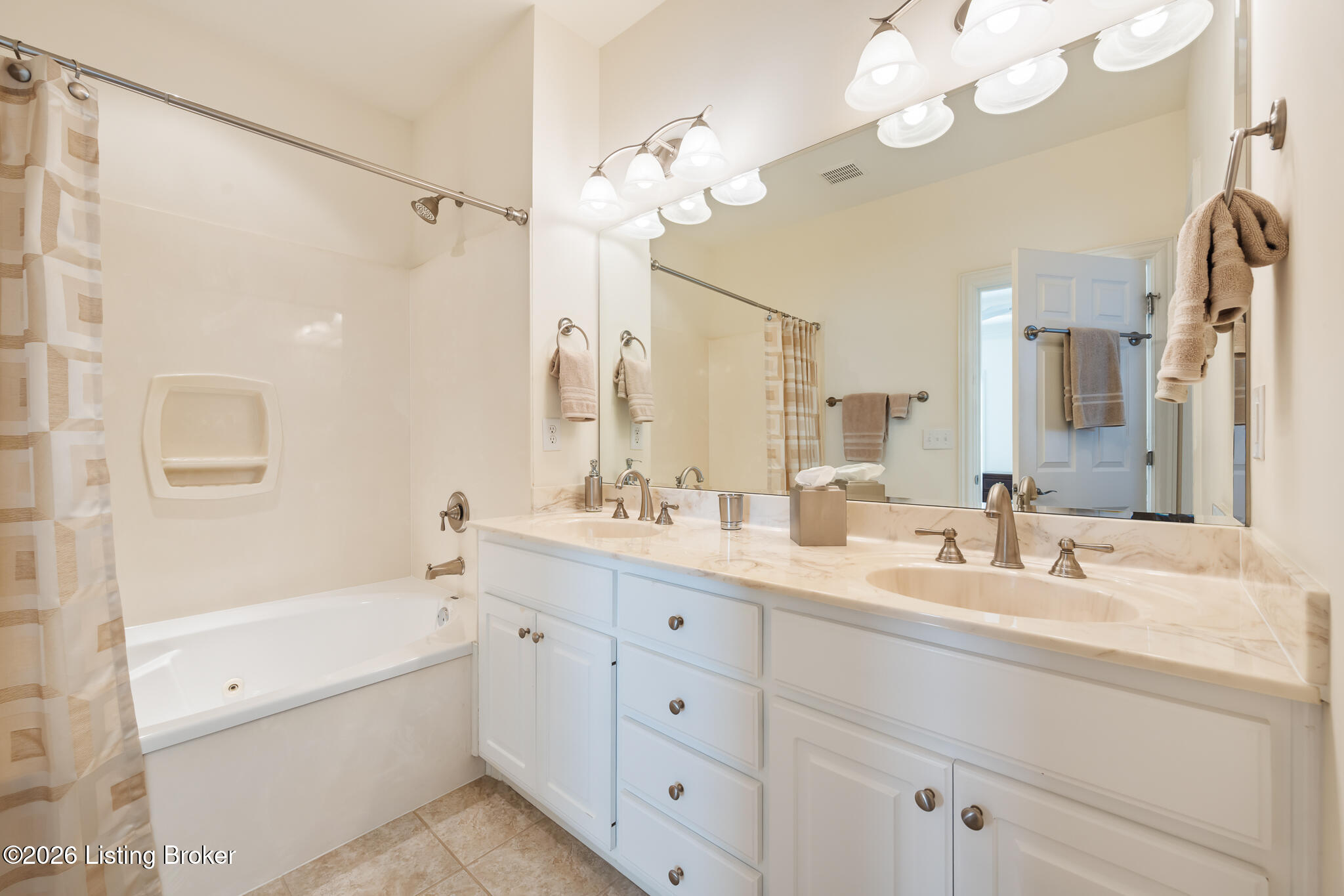 6533 Villa Spring Dr Property Photo 27