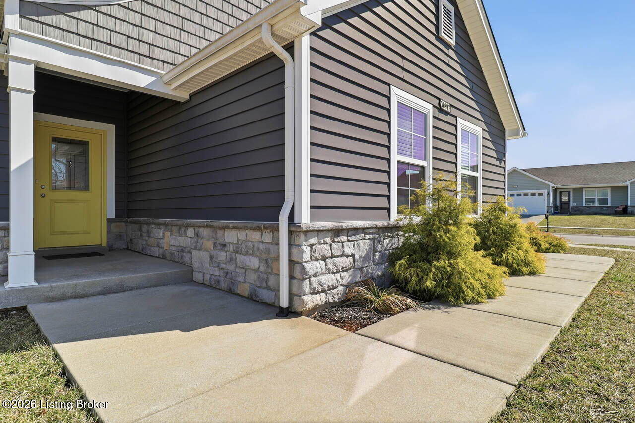 10917 Hidden Trail Ct Property Photo 4