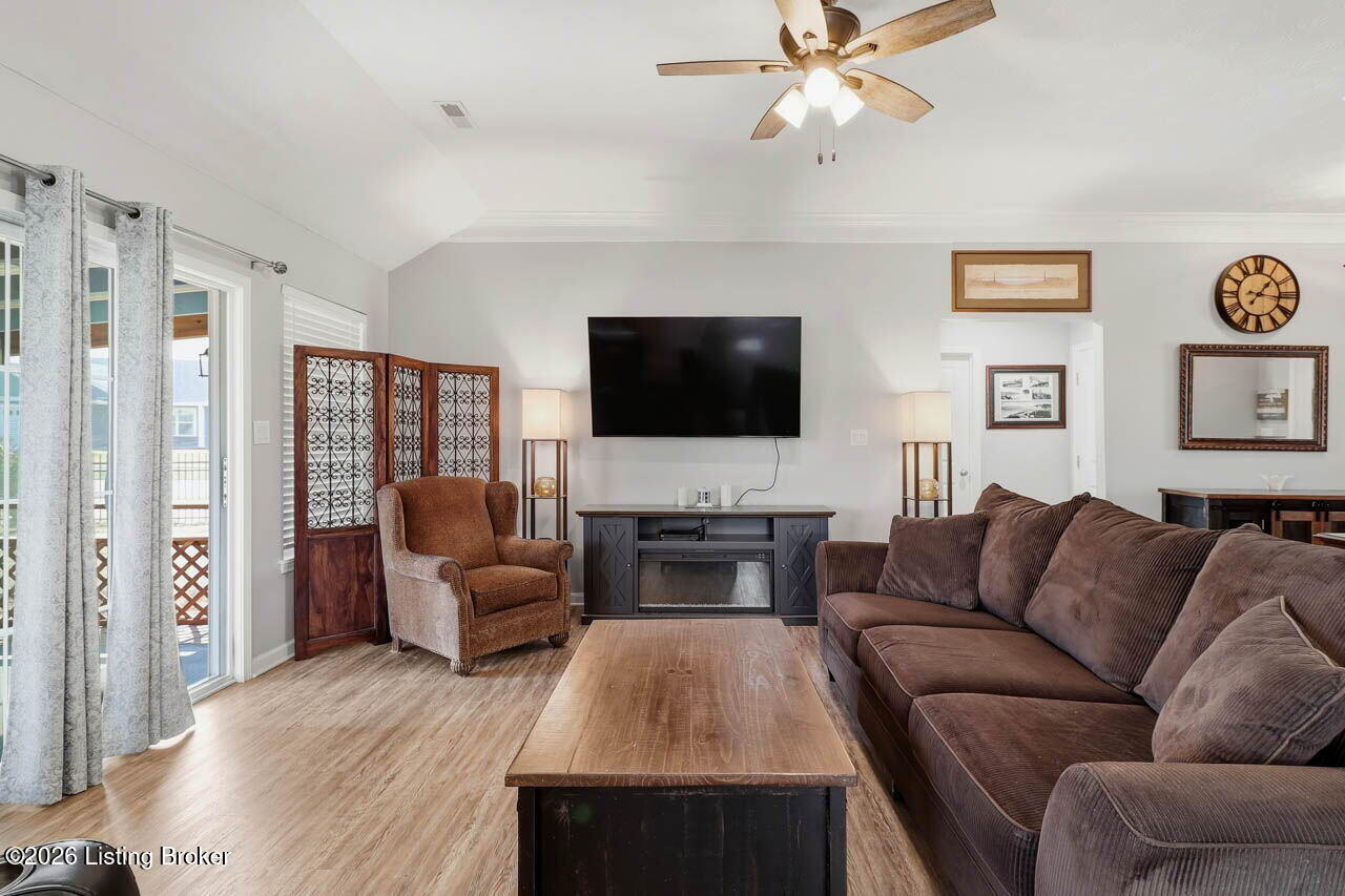 10917 Hidden Trail Ct Property Photo 10