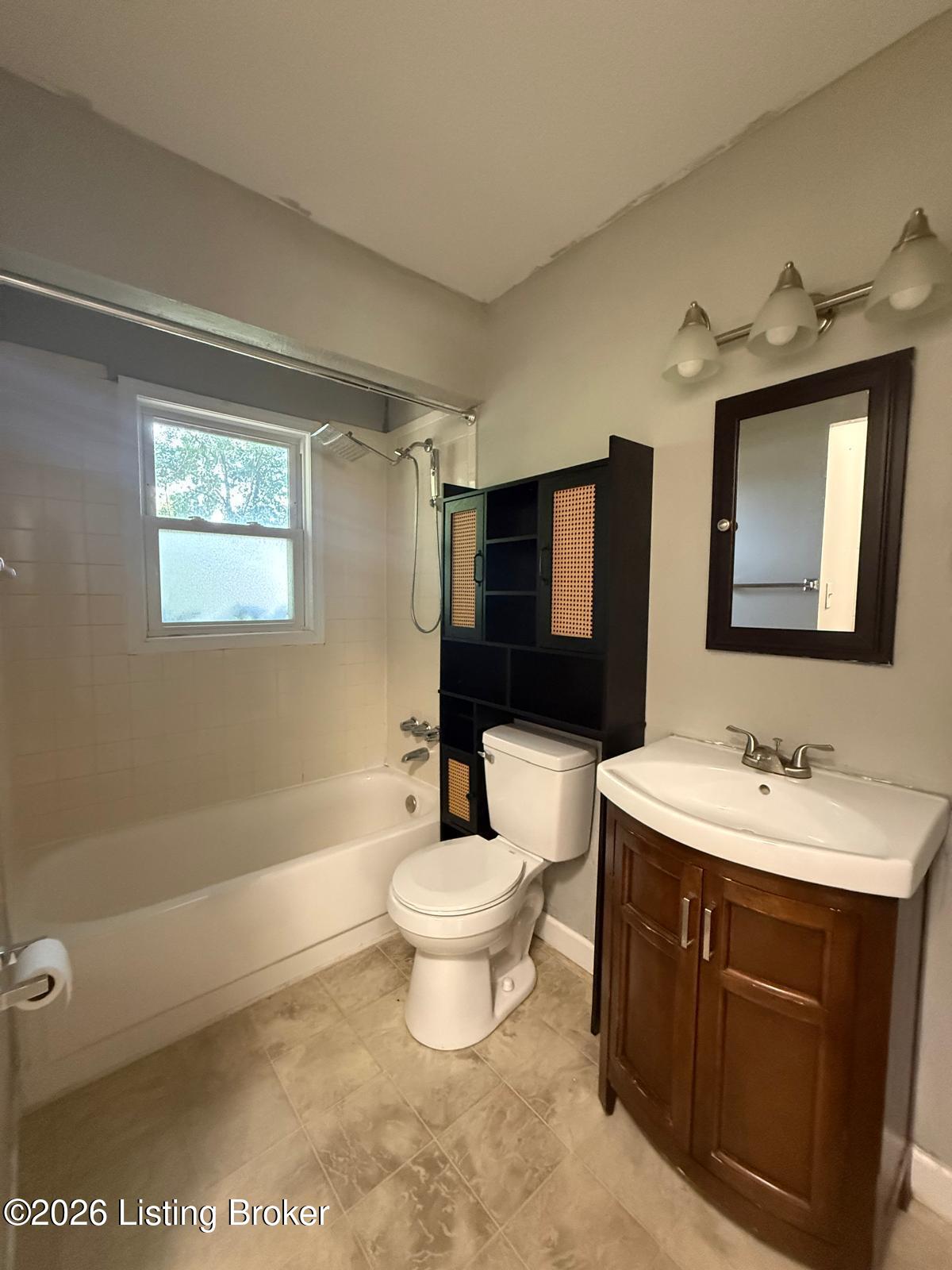 1220 Afterglow Ct Property Photo 4