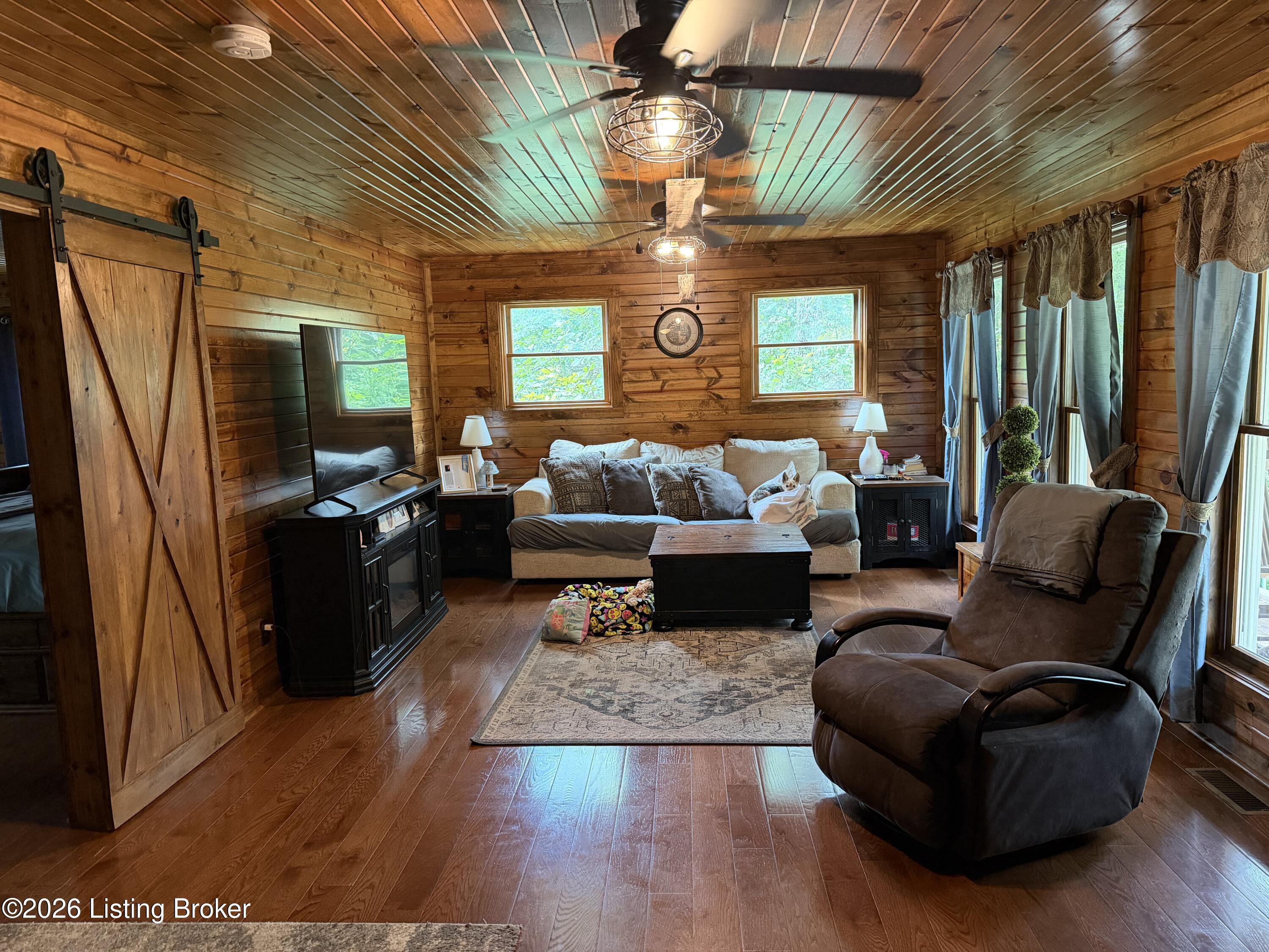 680 Hough Run Rd Property Photo 7
