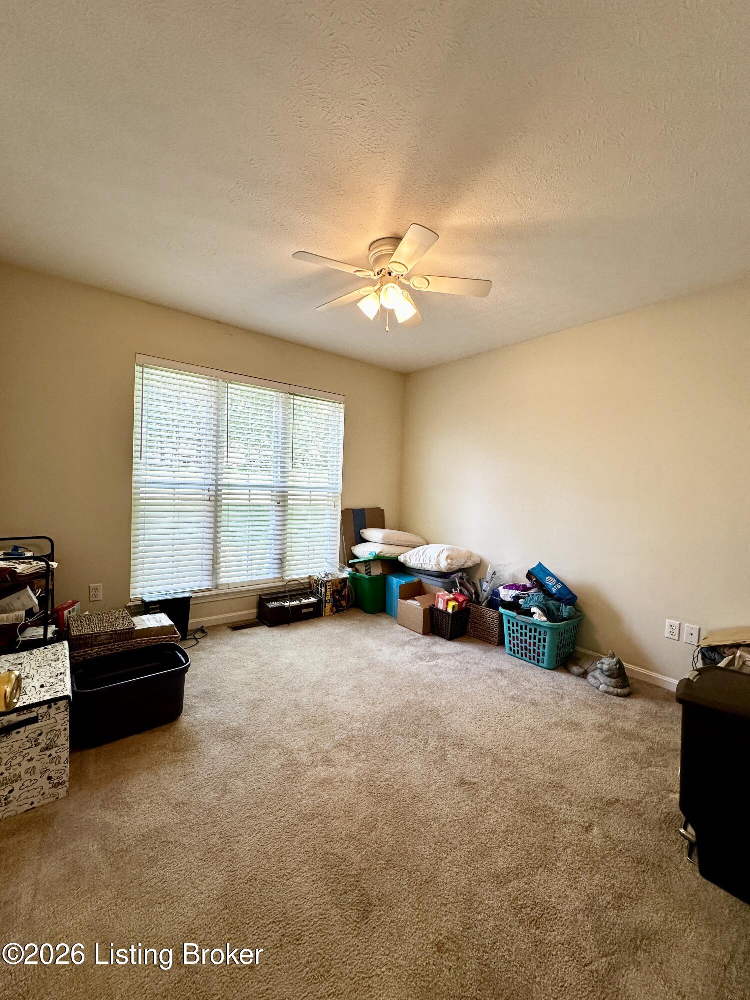 542a Hillcrest Dr Property Photo 24