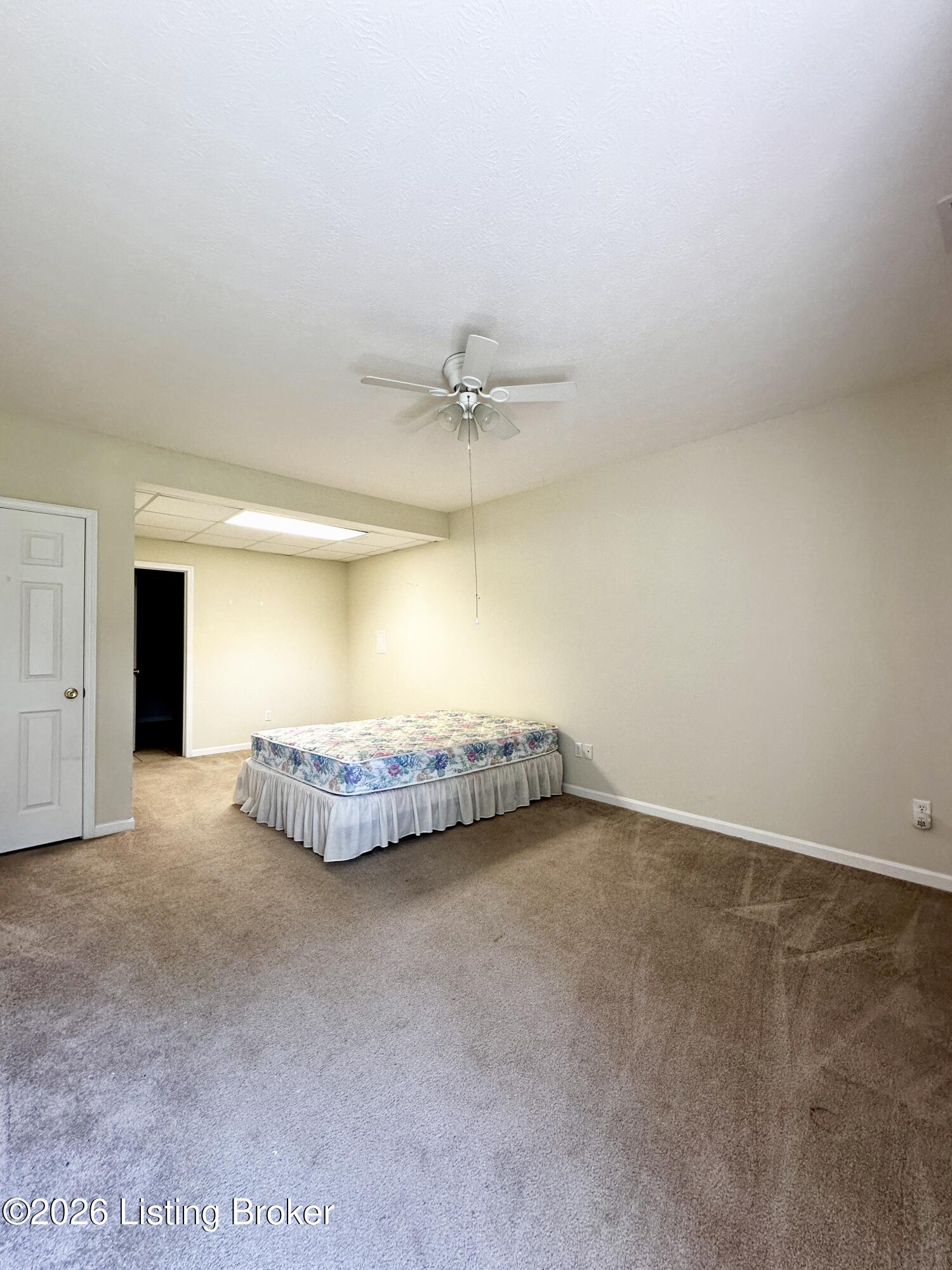 542a Hillcrest Dr Property Photo 35