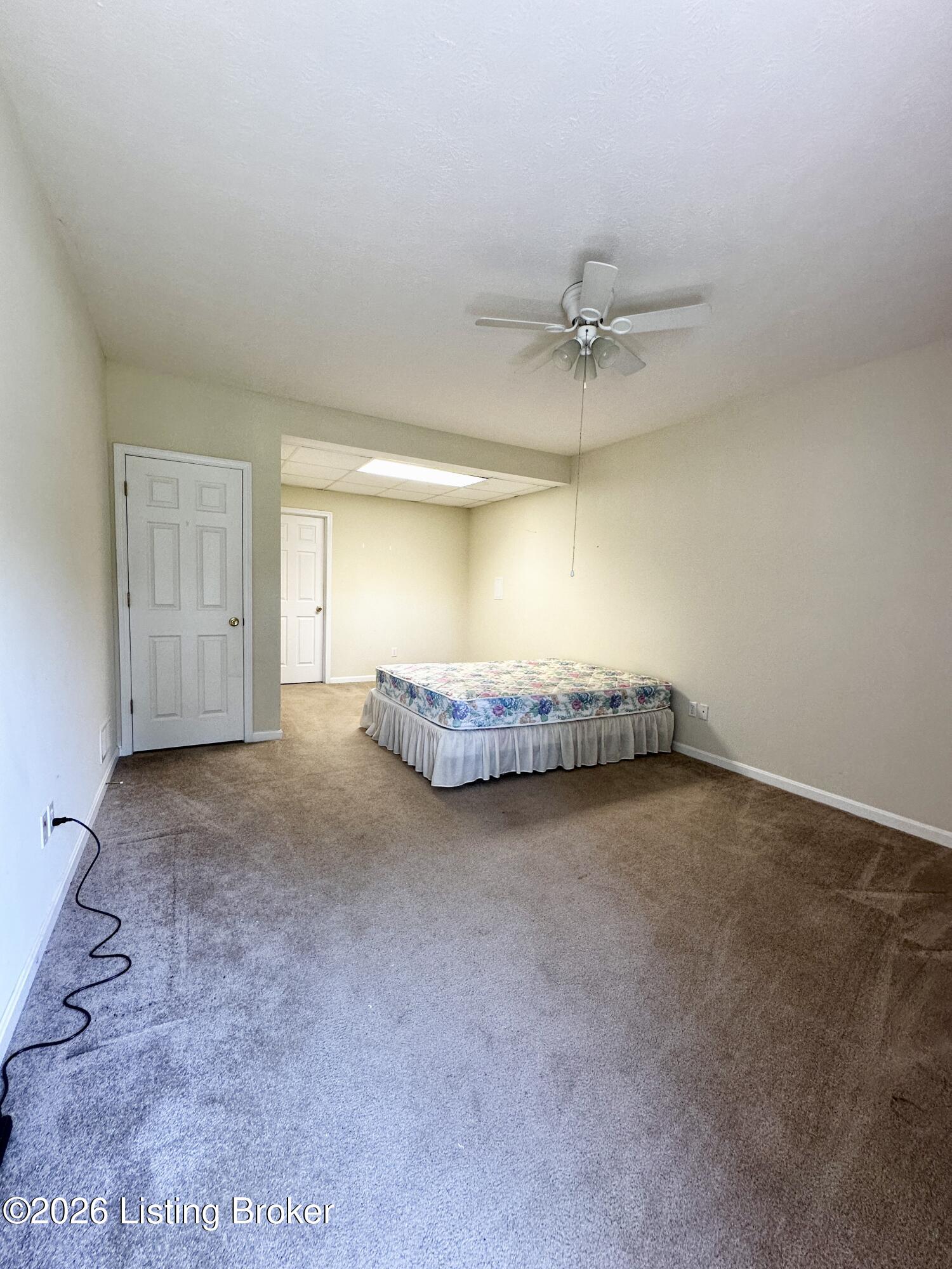 542a Hillcrest Dr Property Photo 36