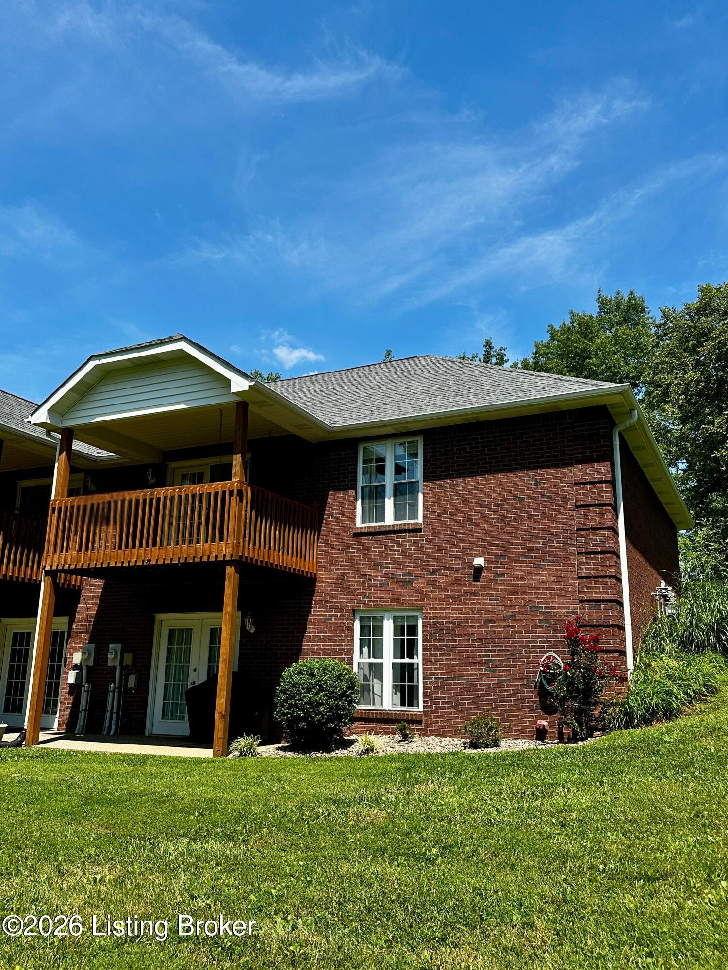 542a Hillcrest Dr Property Photo 39