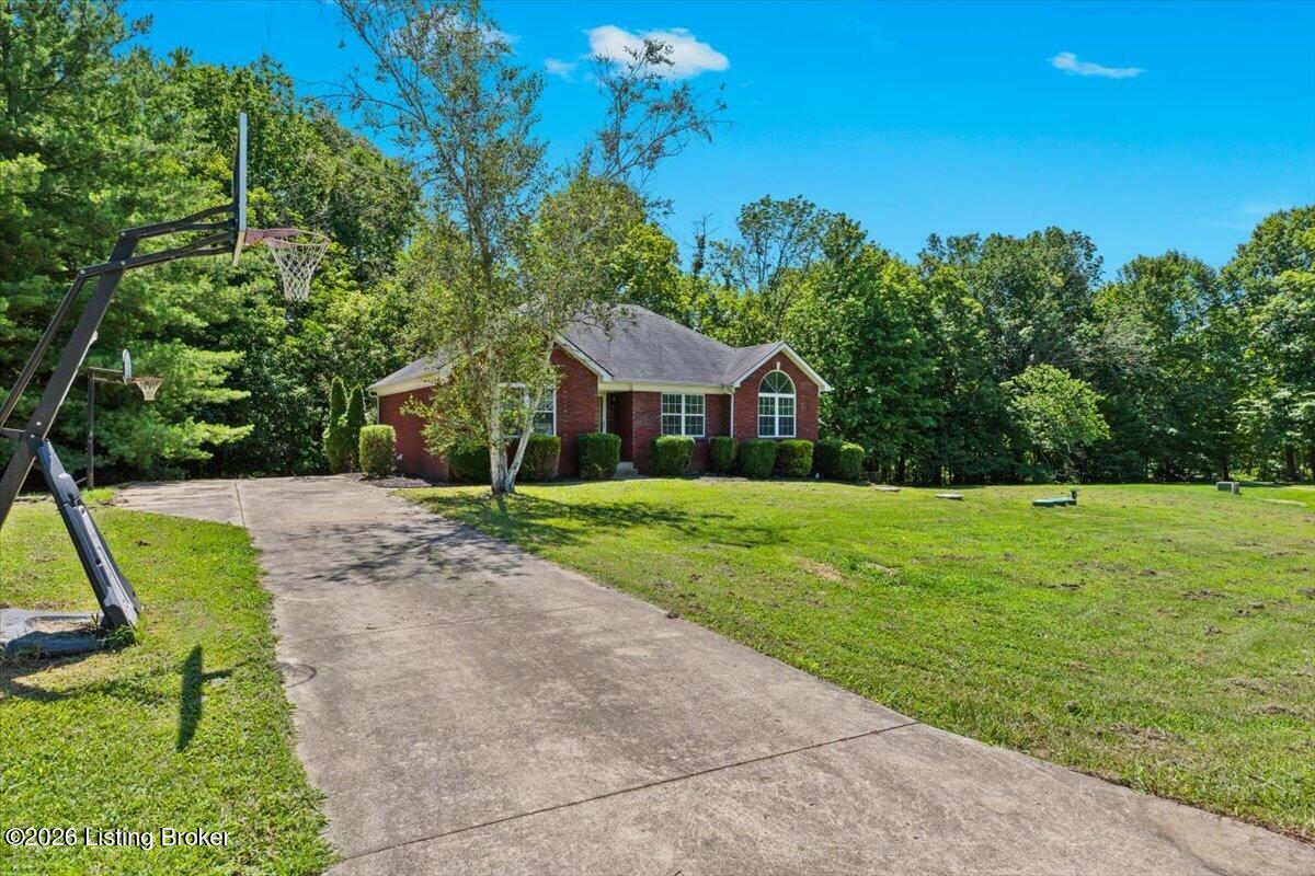 171 Cardinal Ct Property Photo 3