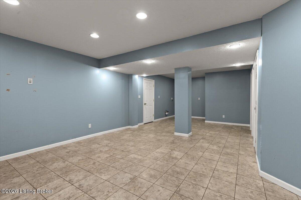 171 Cardinal Ct Property Photo 24