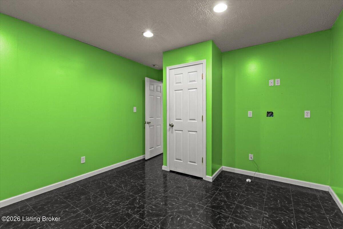 171 Cardinal Ct Property Photo 30