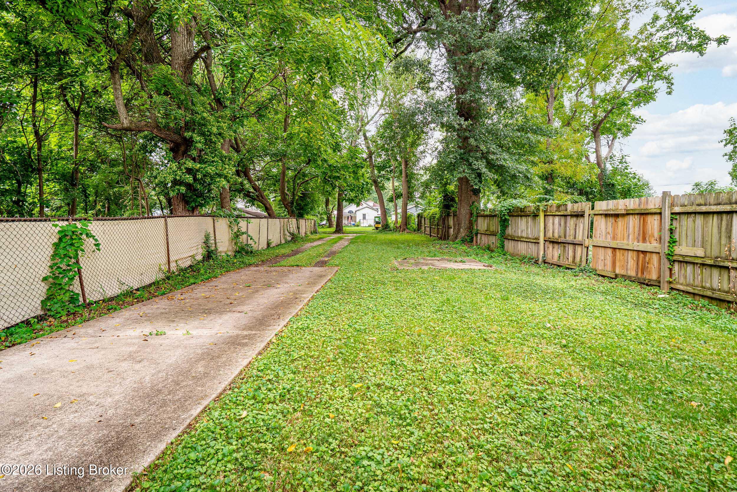 3502 Grand Ave Property Photo 17